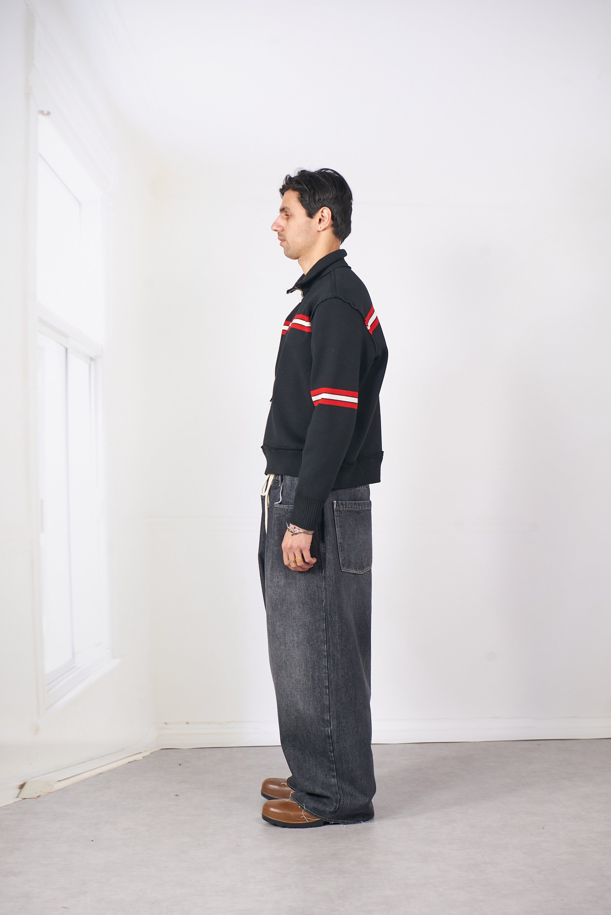CF.20.06.04.01 BIG JEANS black