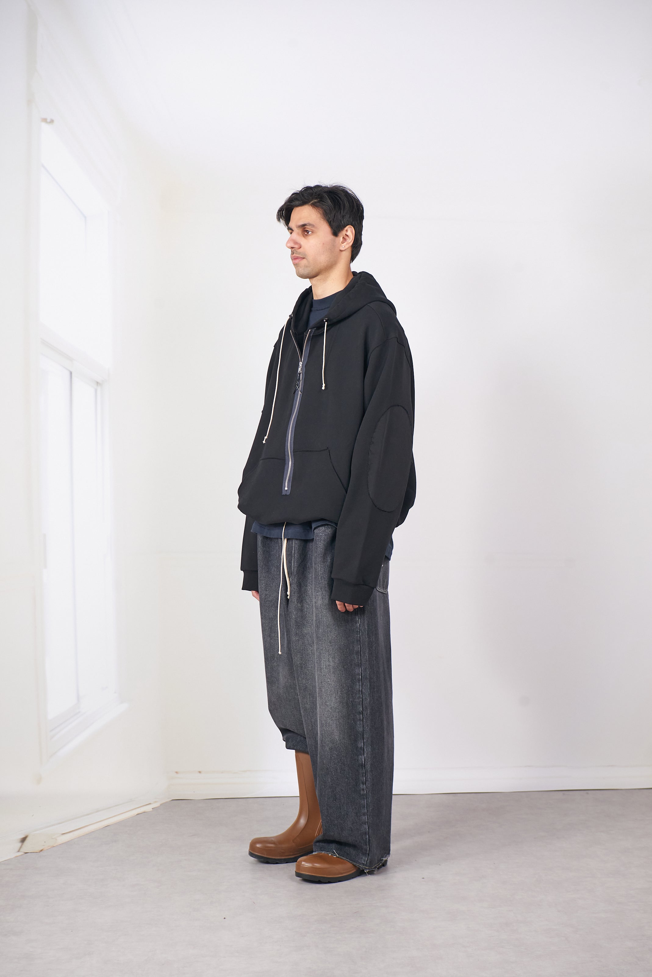 CF.20.02.02.01 ANORAK ZIP HOODIE black