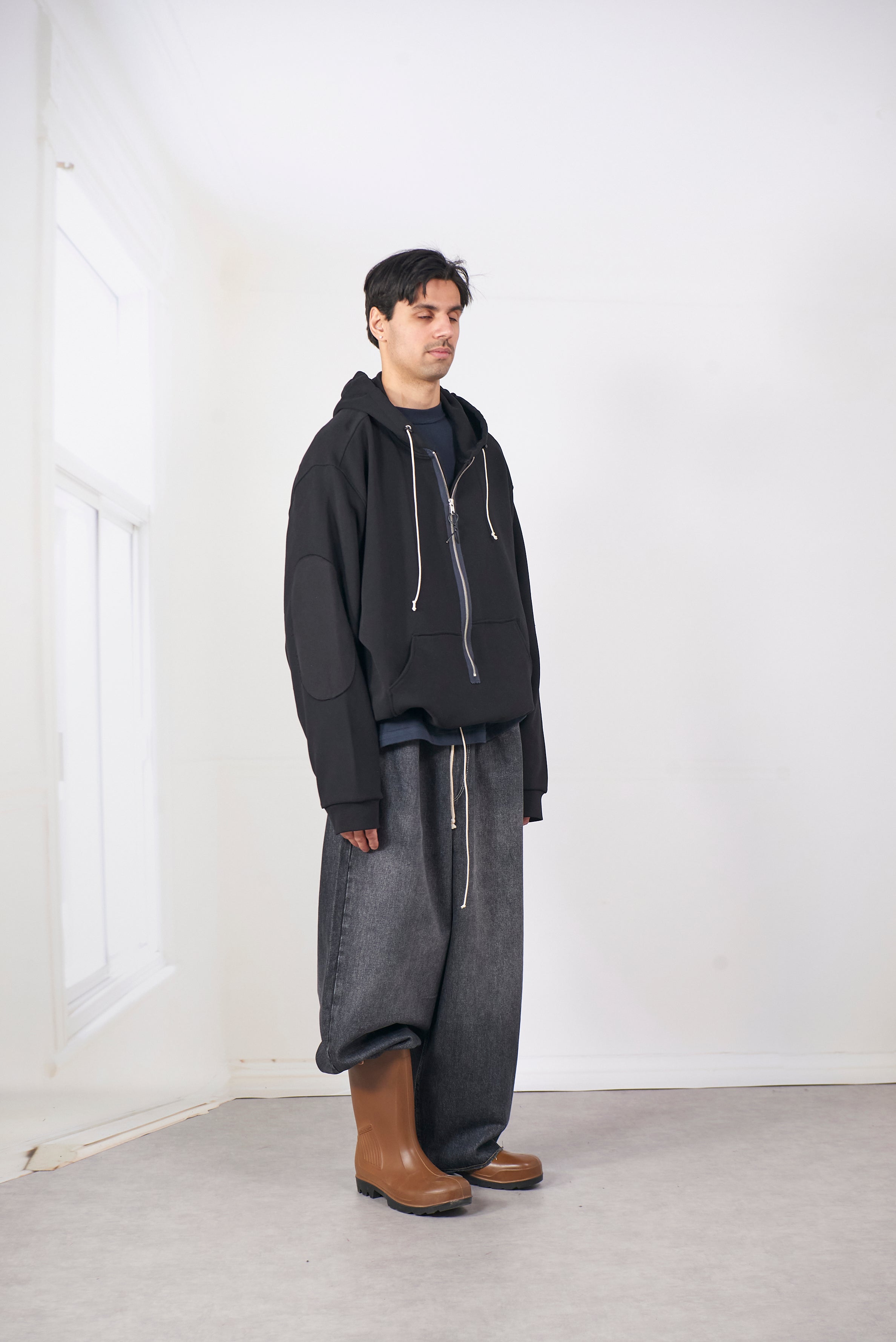 CF.20.02.02.01 ANORAK ZIP HOODIE black