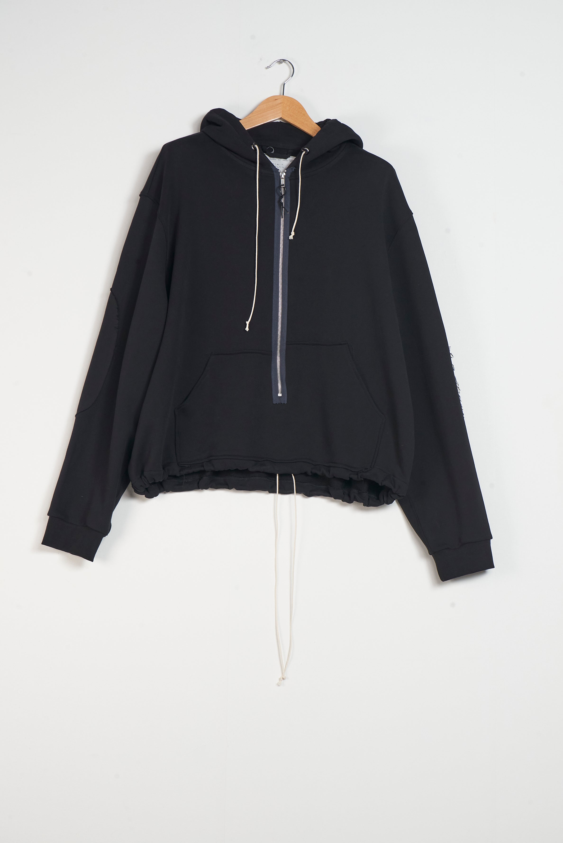 CF.20.02.02.01 ANORAK ZIP HOODIE black