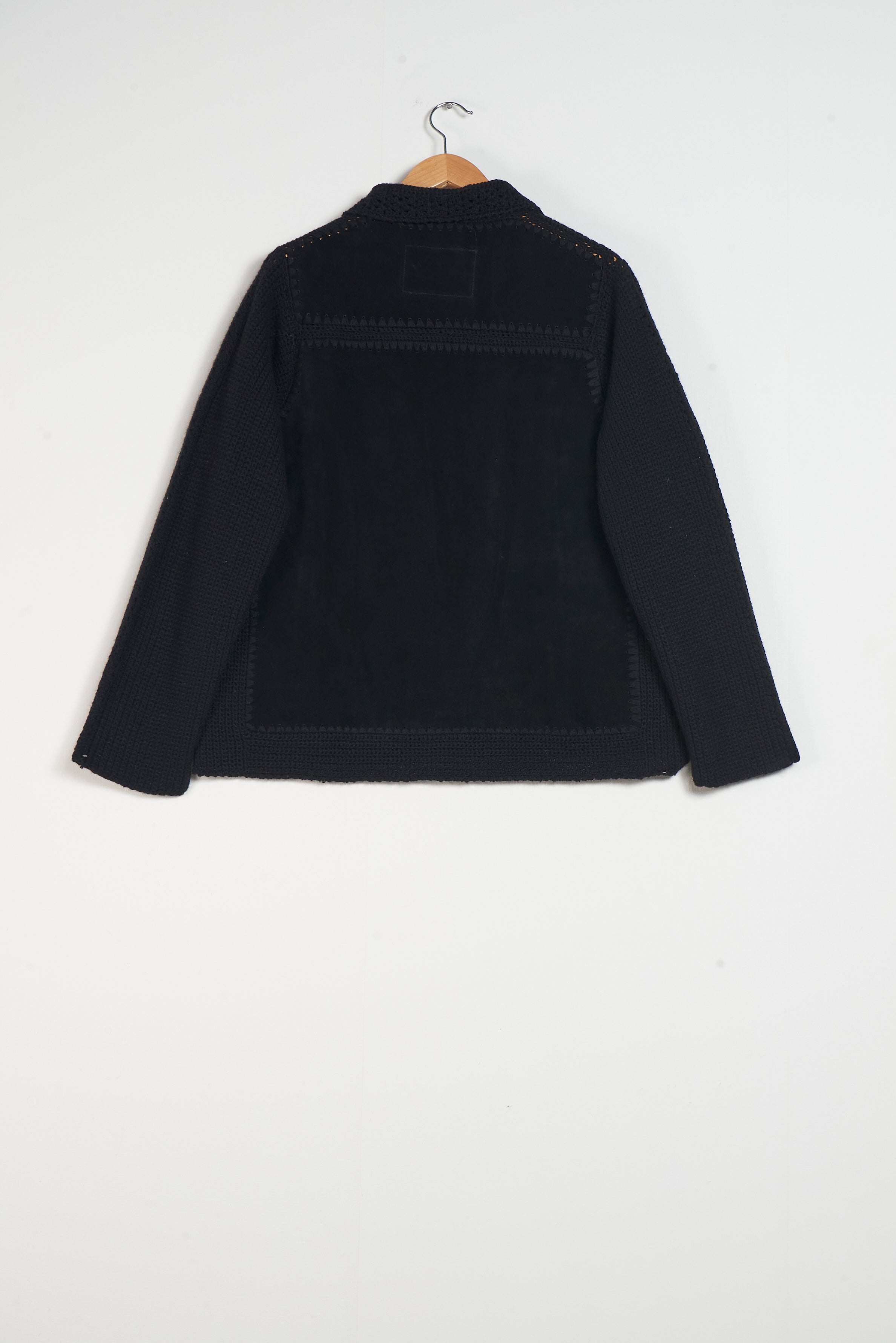 CF.20.09.07.01 CROCHET/SUEDE JACKET black