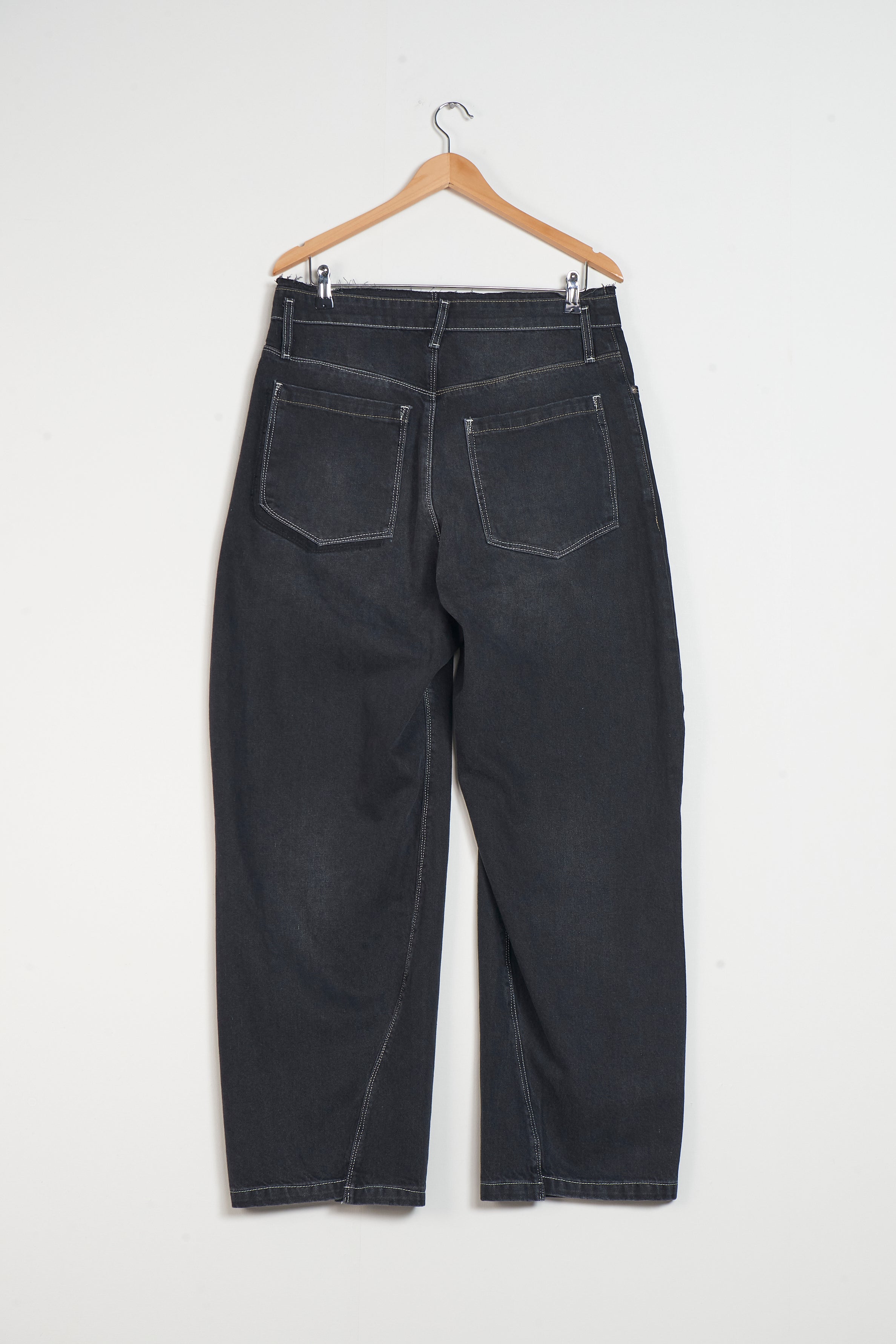 CF.20.06.02.01 WOBBLY JEANS black