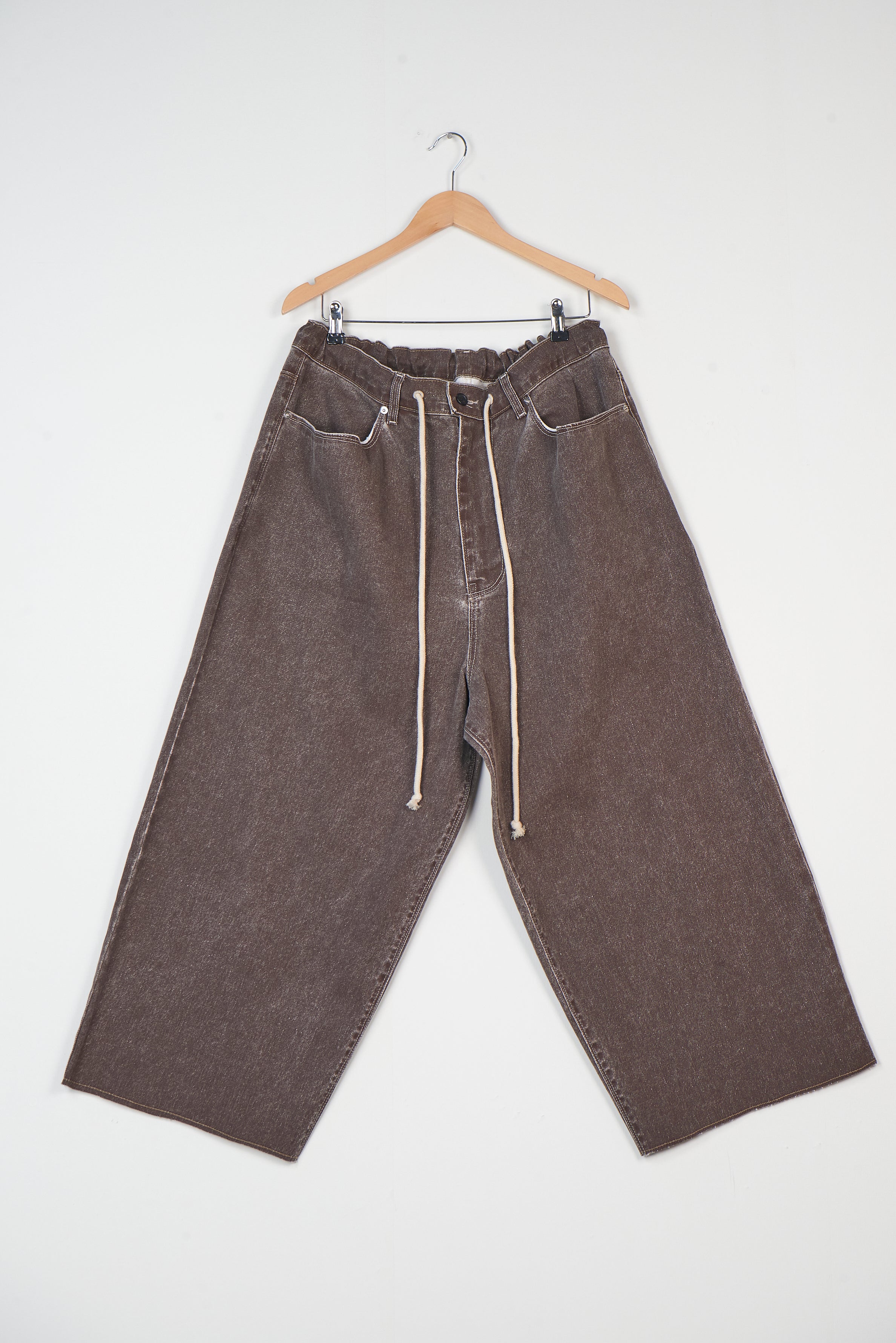 CF.20.06.04.02 BIG JEANS brown