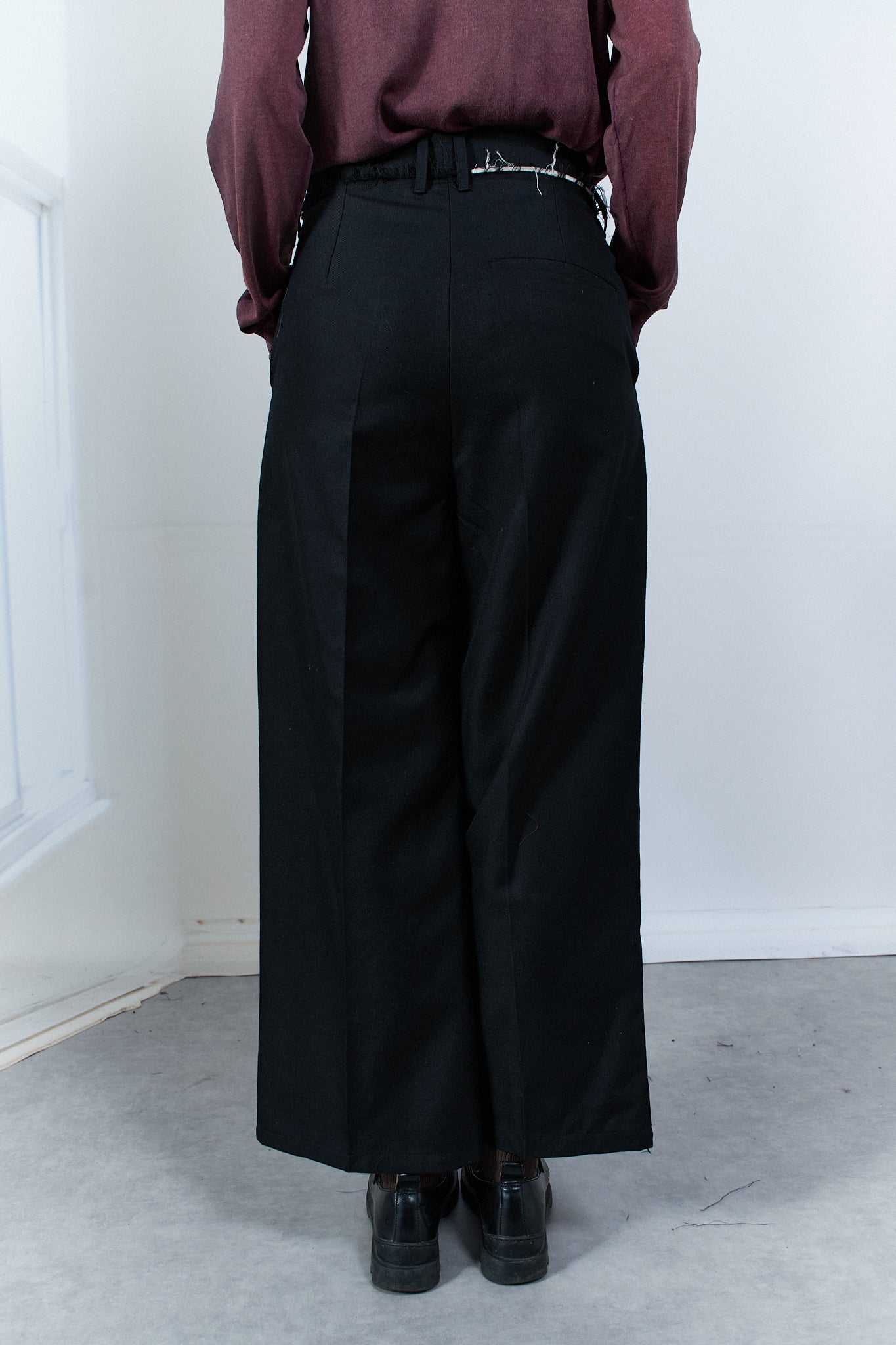 CF.20.06.06.01 STRAIGHT SLACK black
