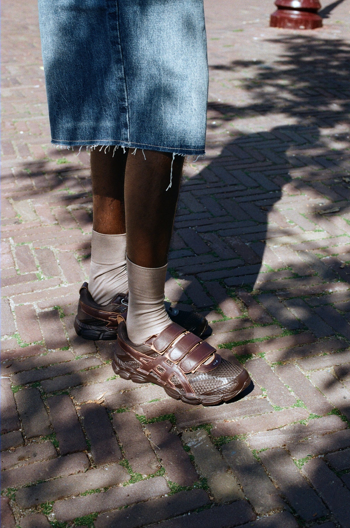 ASICS GEL-CUMULUS™ 16 VELCRO brown