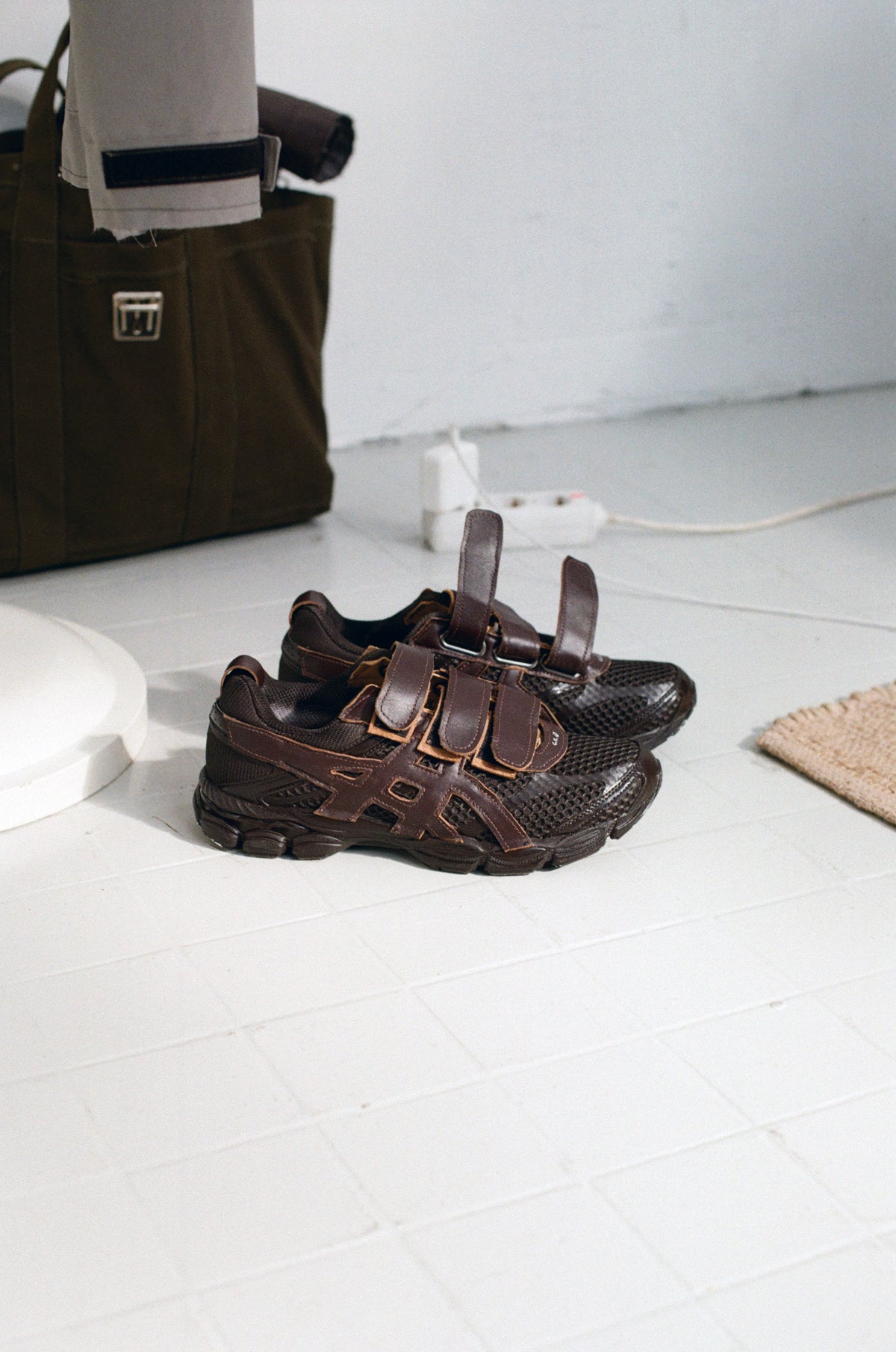 ASICS GEL-CUMULUS™ 16 VELCRO brown