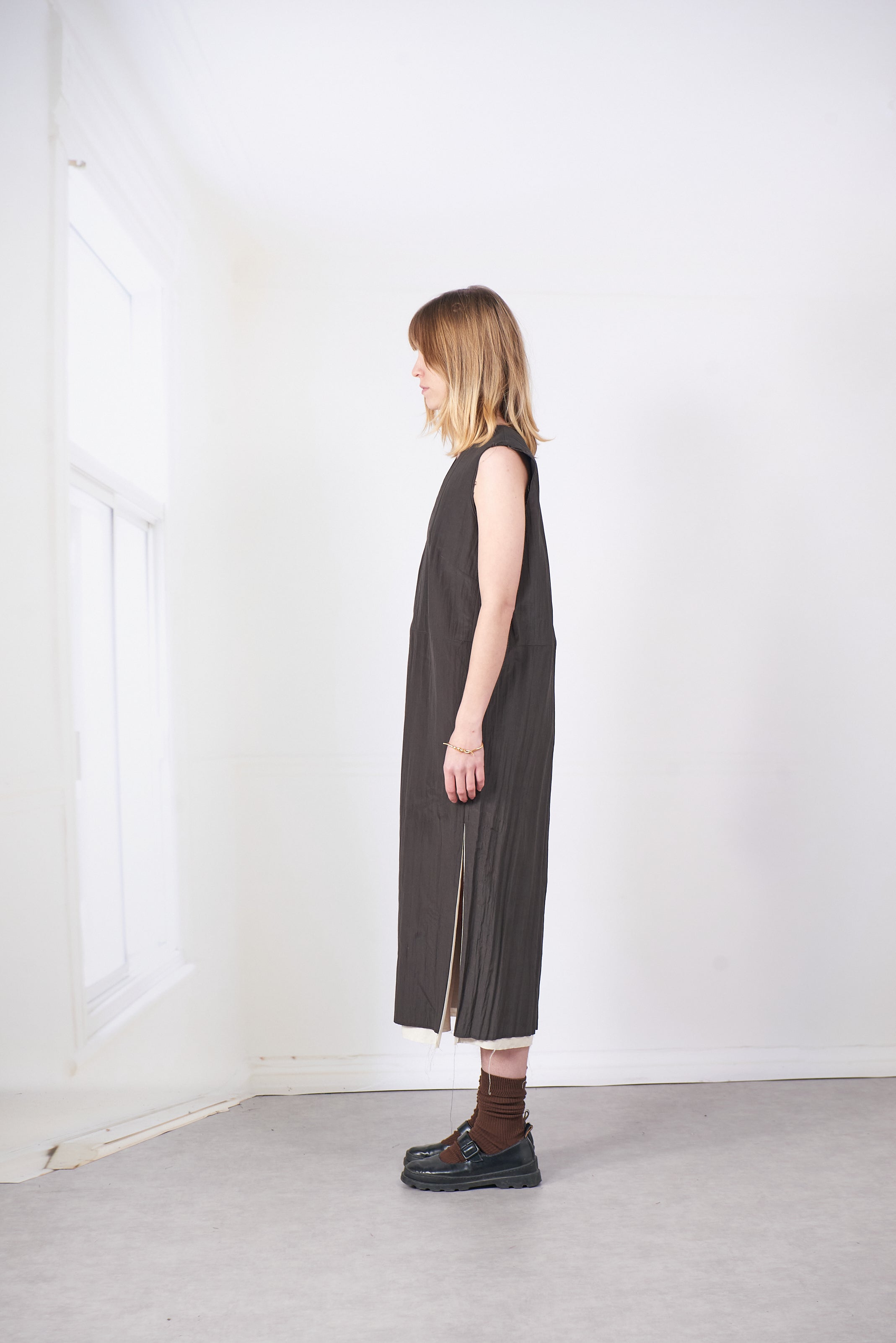 CF.20.08.03.02 V-NECK DRESS brown