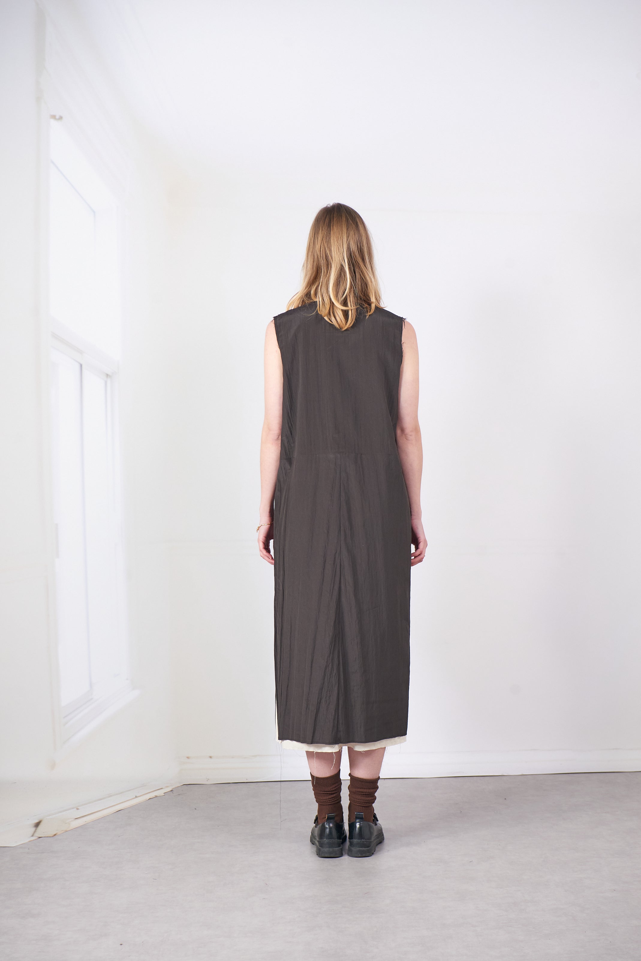CF.20.08.03.02 V-NECK DRESS brown