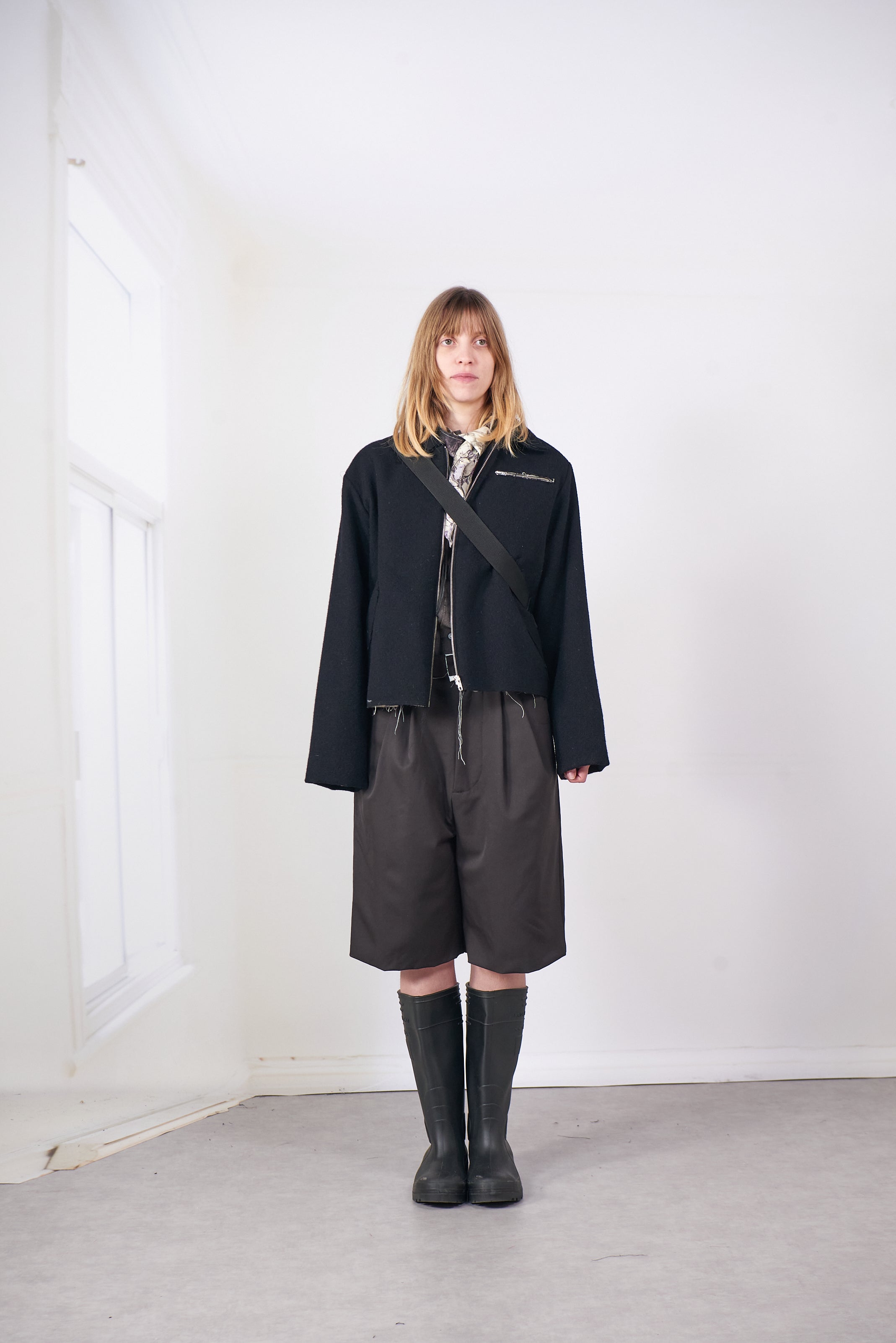 CF.20.10.02.01 FITTED SIMPLE JACKET black