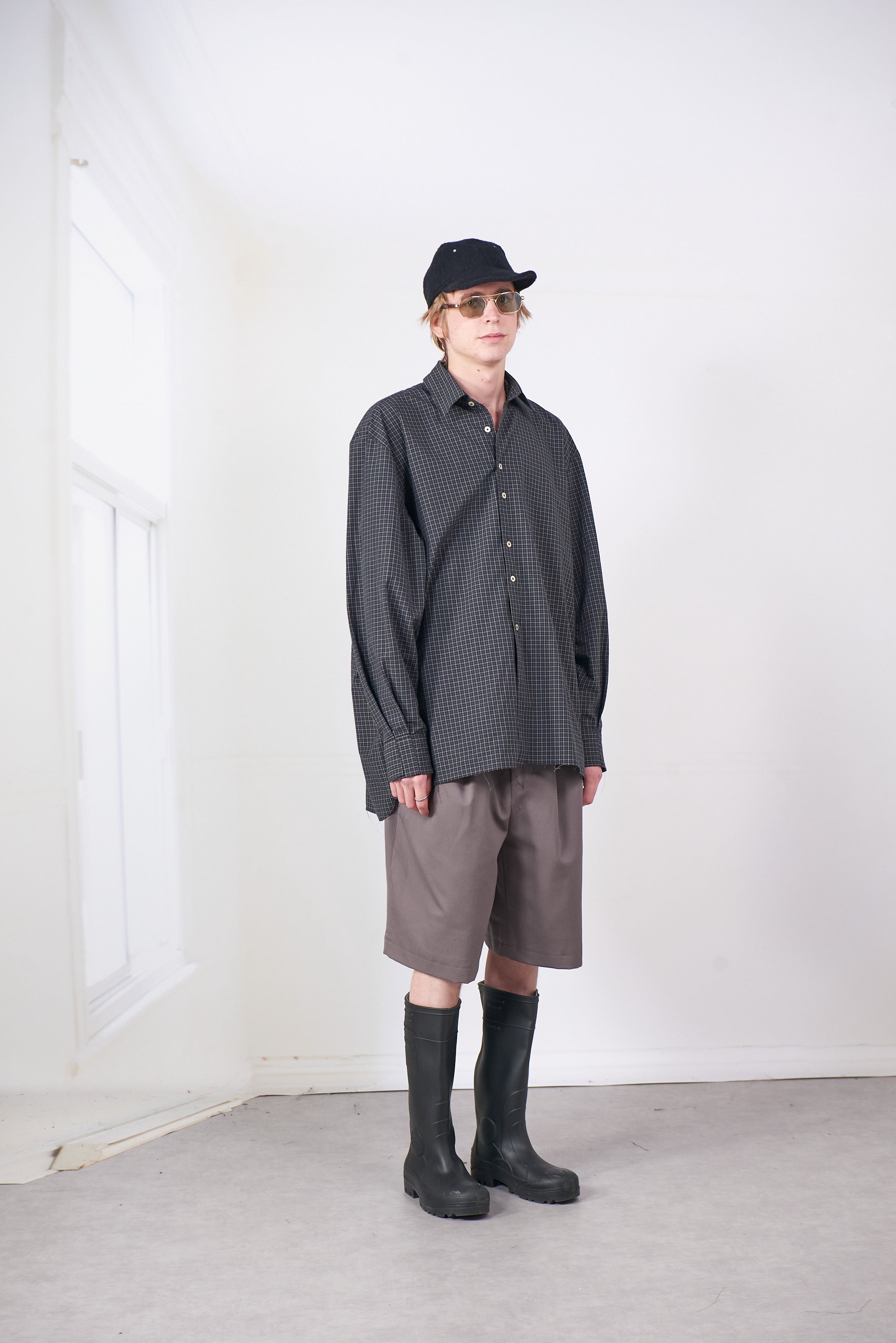 CF.20.06.11.02 SLIM SUIT SHORTS taupe