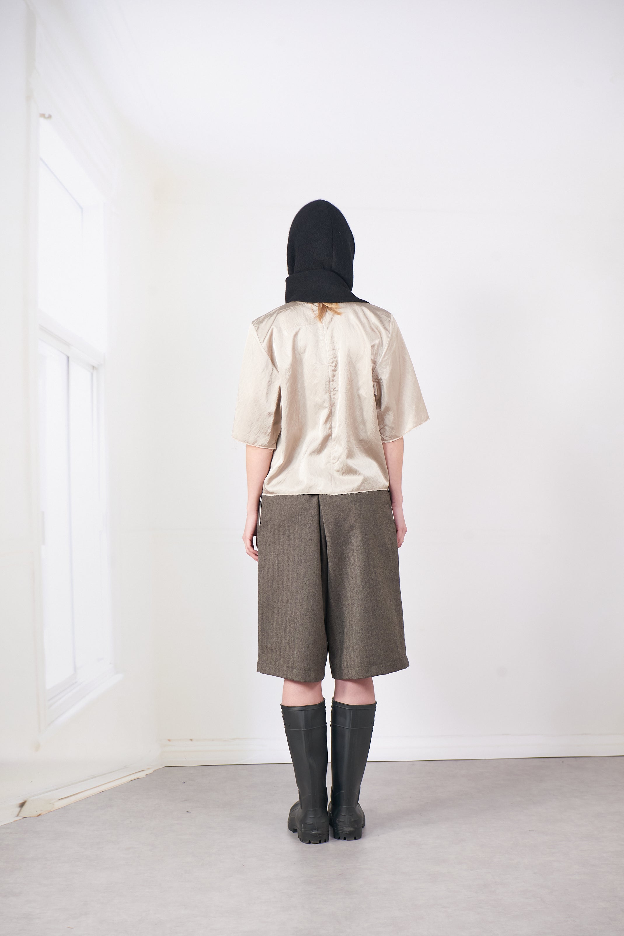 CF.20.06.11.01 SLIM SUIT SHORTS herringbone