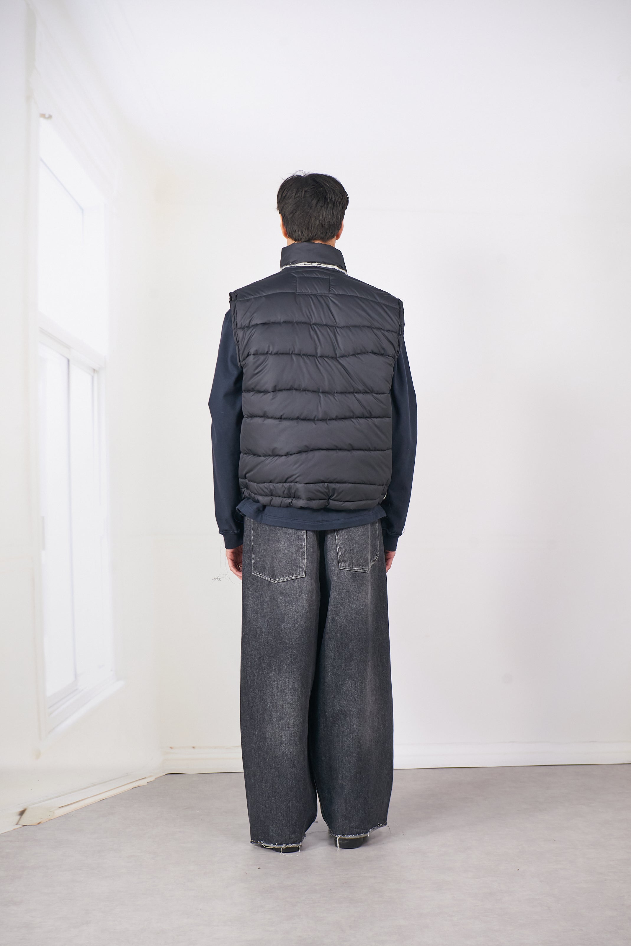 CF.20.05.03.01 BODY WARMER black
