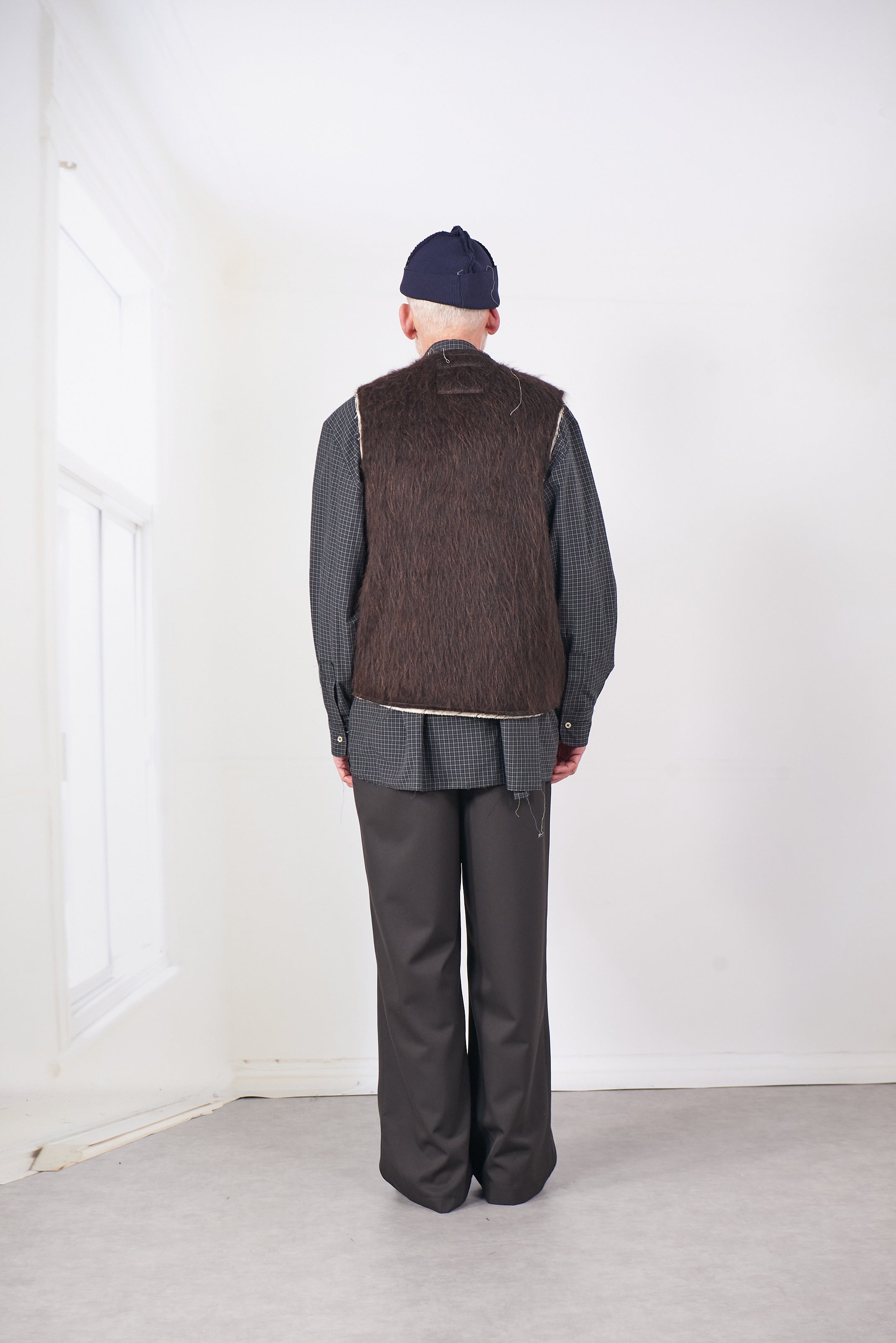 CF.20.05.02.02 ZIP VEST brown