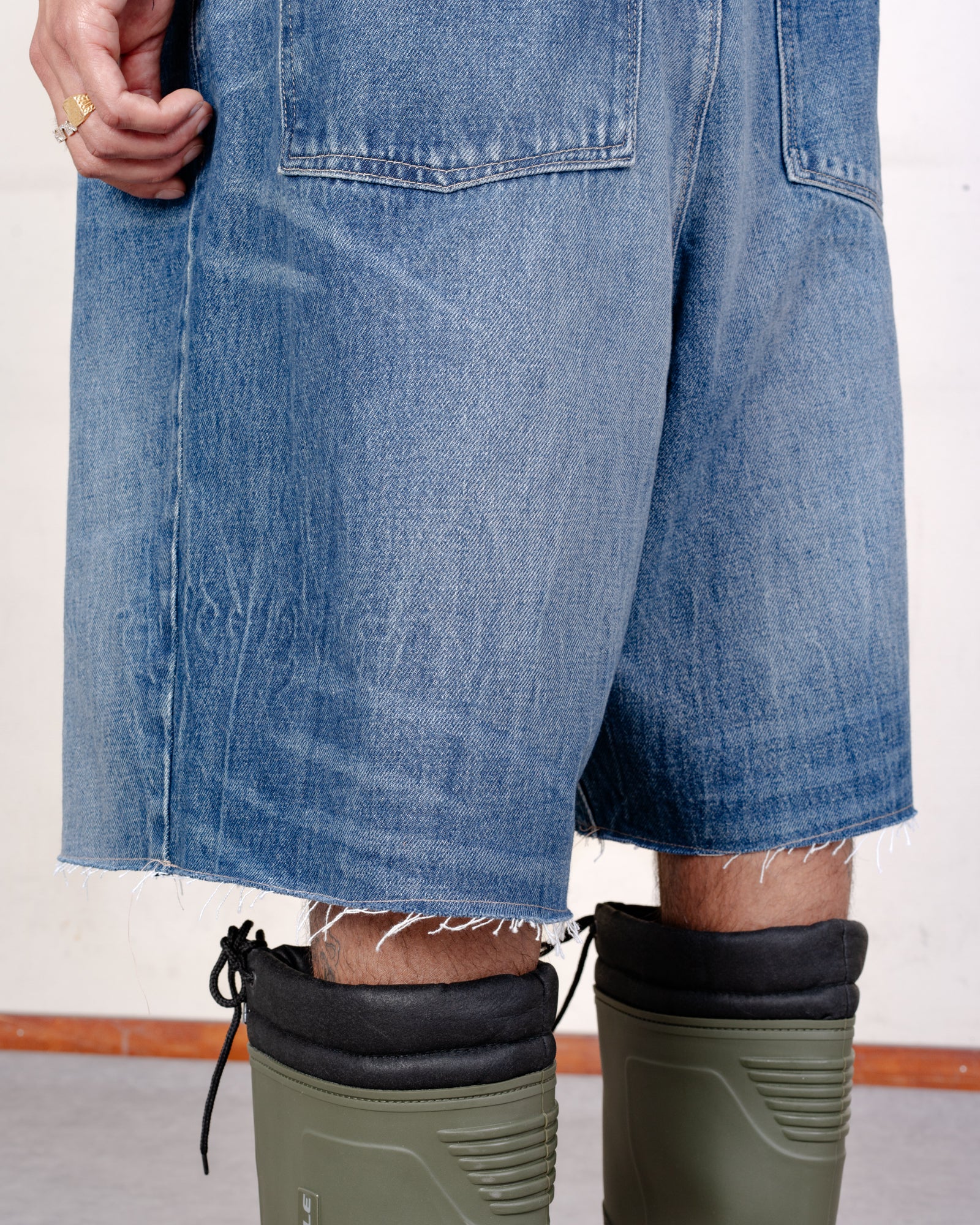 CF.21.15.02.02 BIG SHORTS vintage wash denim vintage wash