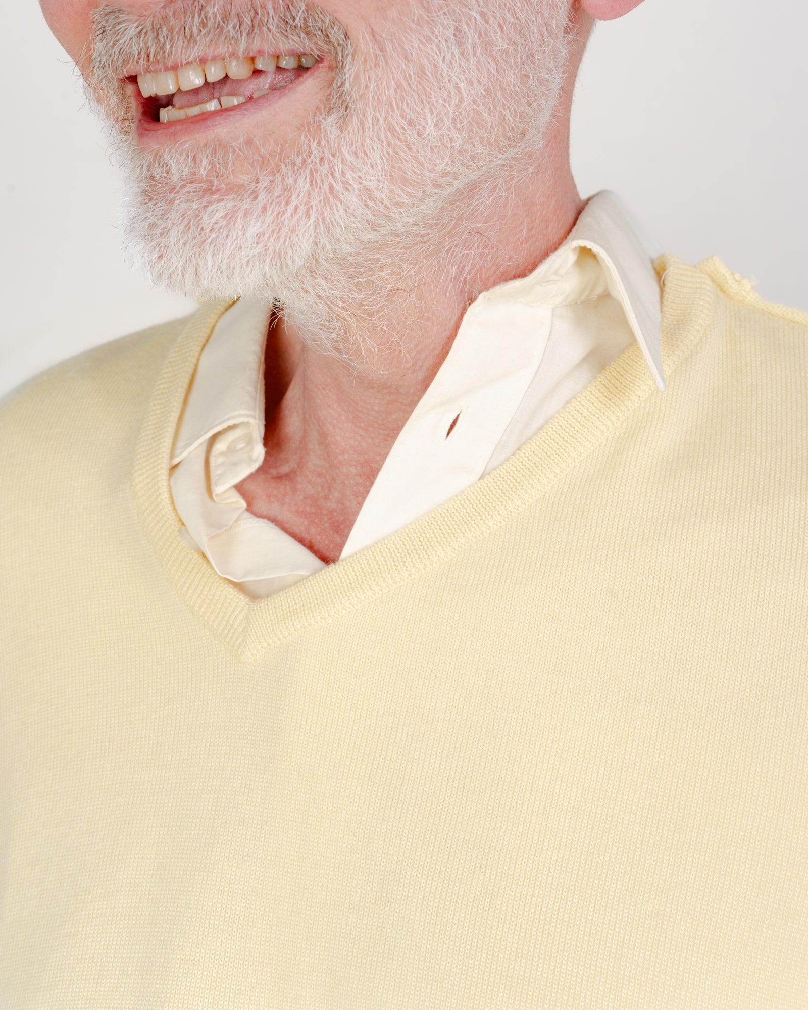 CF.21.03.02.02 FRANKENSTEIN V-NECK merino knit yellow