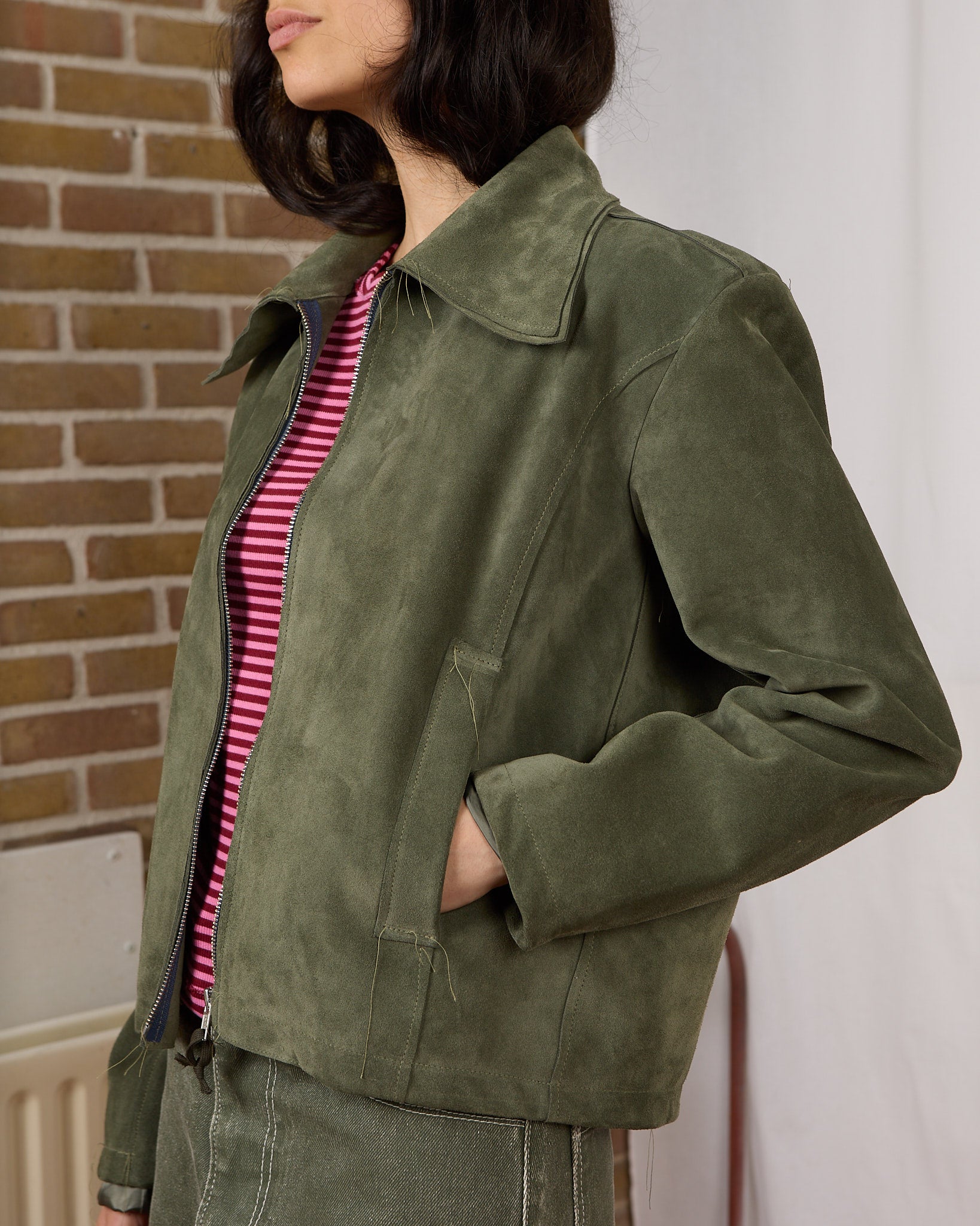 CF.23.16.01.01 FITTED ZIP JACKET suede sage