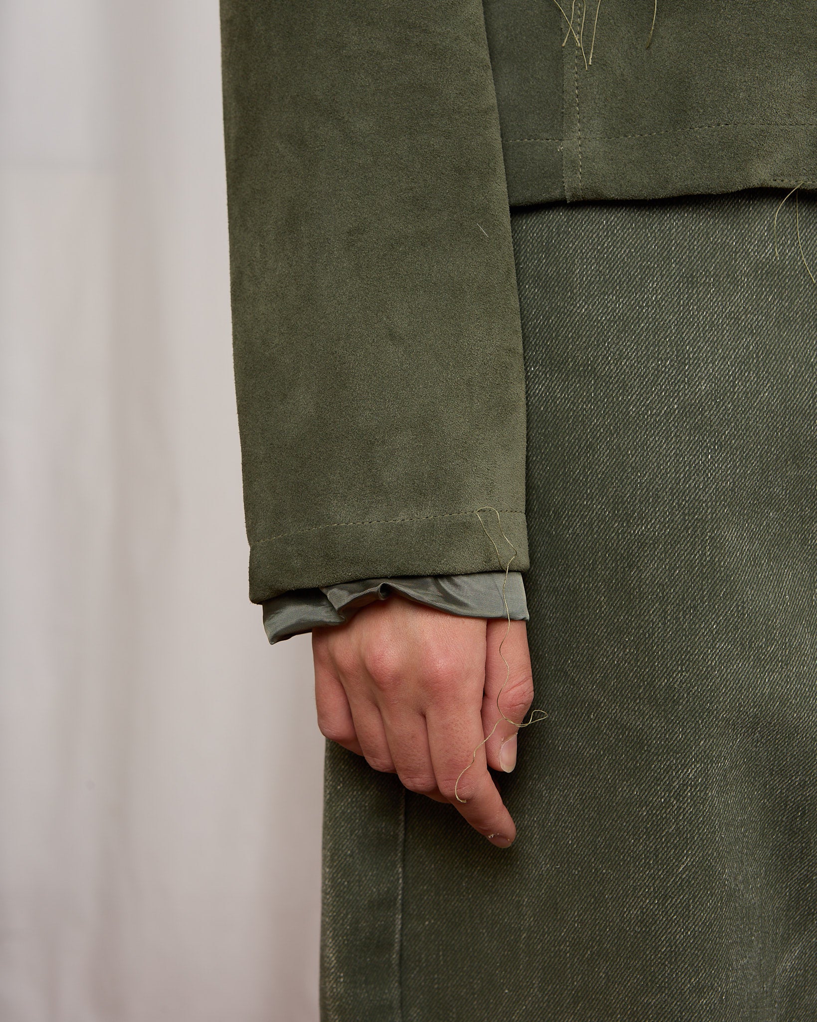 CF.23.16.01.01 FITTED ZIP JACKET suede sage
