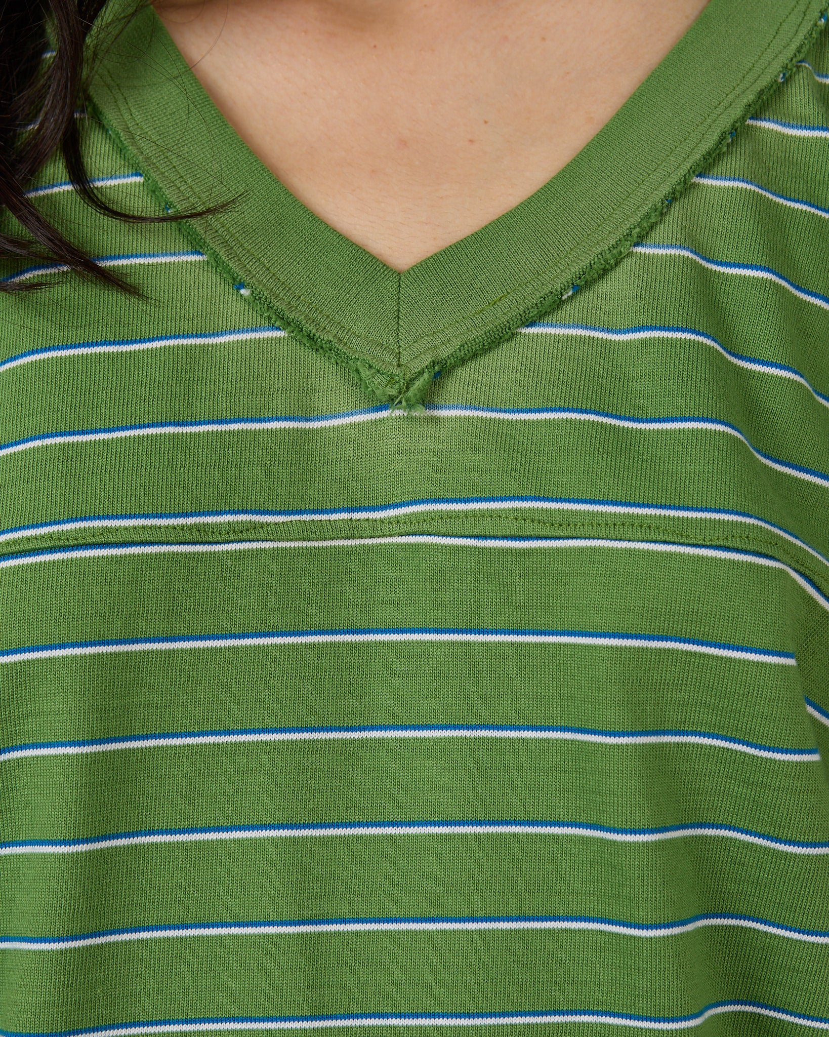 CF.23.01.04.02 FOOTBALL TEE heavy dry jersey green/white/blue stripe