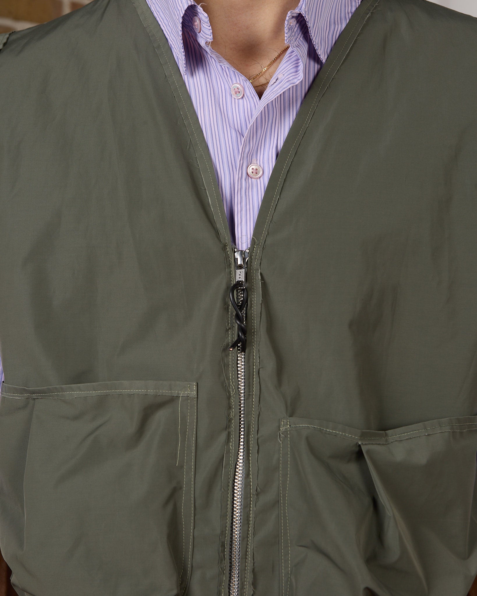 CF.23.05.05.01 PURSE VEST technical dark sage