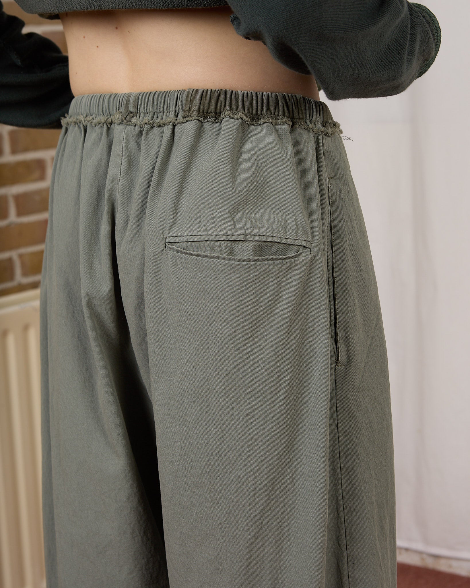 CF.23.06.02.02 SIMPLE PANTS washed twill vintage green