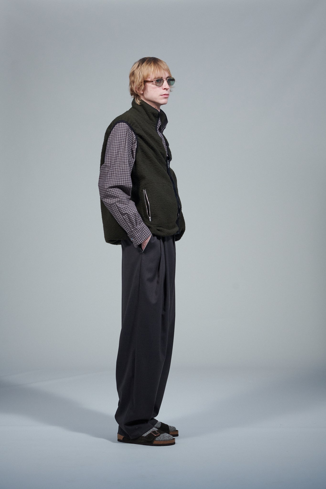 CF.22.05.04.02 FLEECE VEST pilled wool fleece green