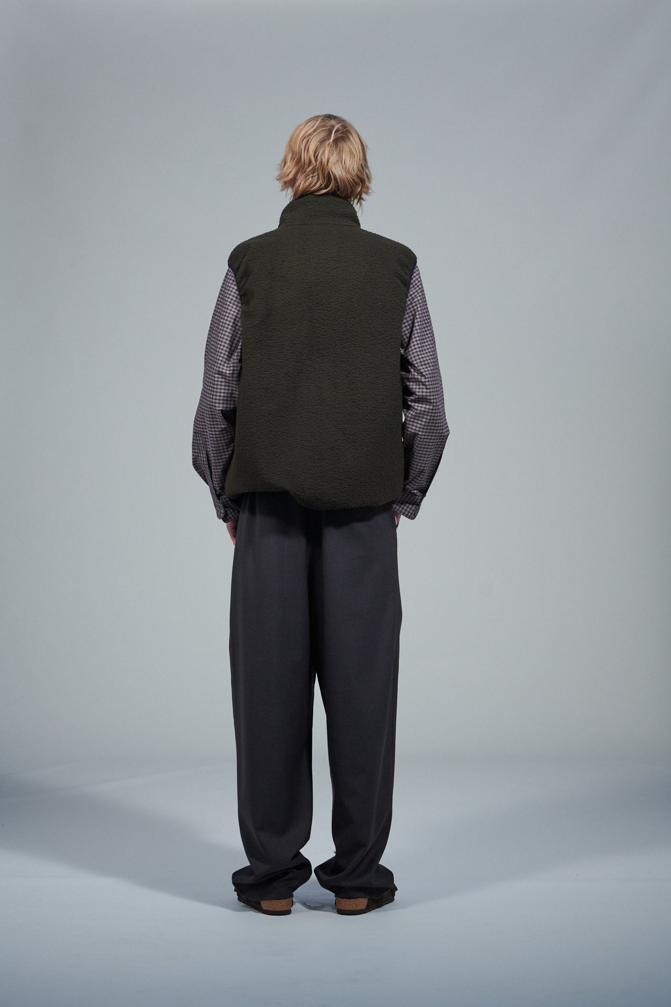 CF.22.05.04.02 FLEECE VEST pilled wool fleece green