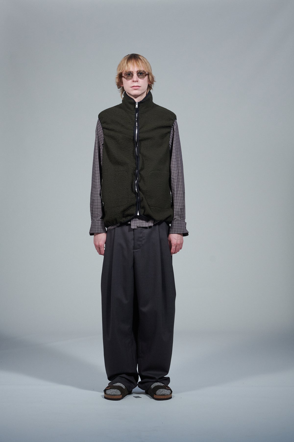 CF.22.05.04.02 FLEECE VEST pilled wool fleece green