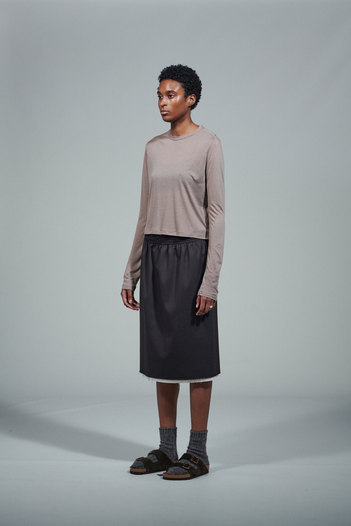 CF.22.07.01.01 GRANDMA SKIRT plain weave wool mud brown