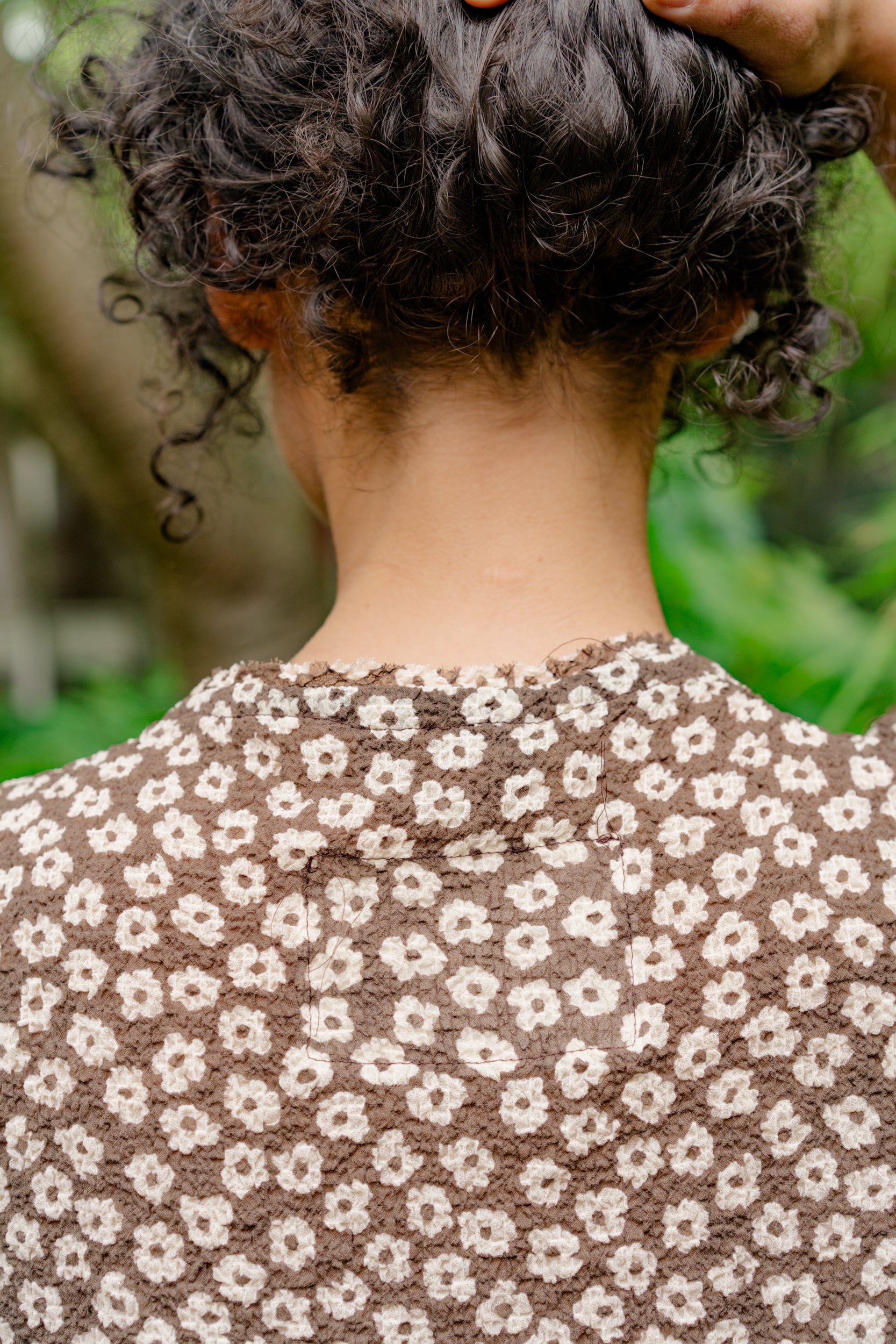 公式サイト - ハイブランドの新作が続々登場 CF.19.05.03.01 SQUARE TOP brown/white flower – Camiel Fortgens トップス