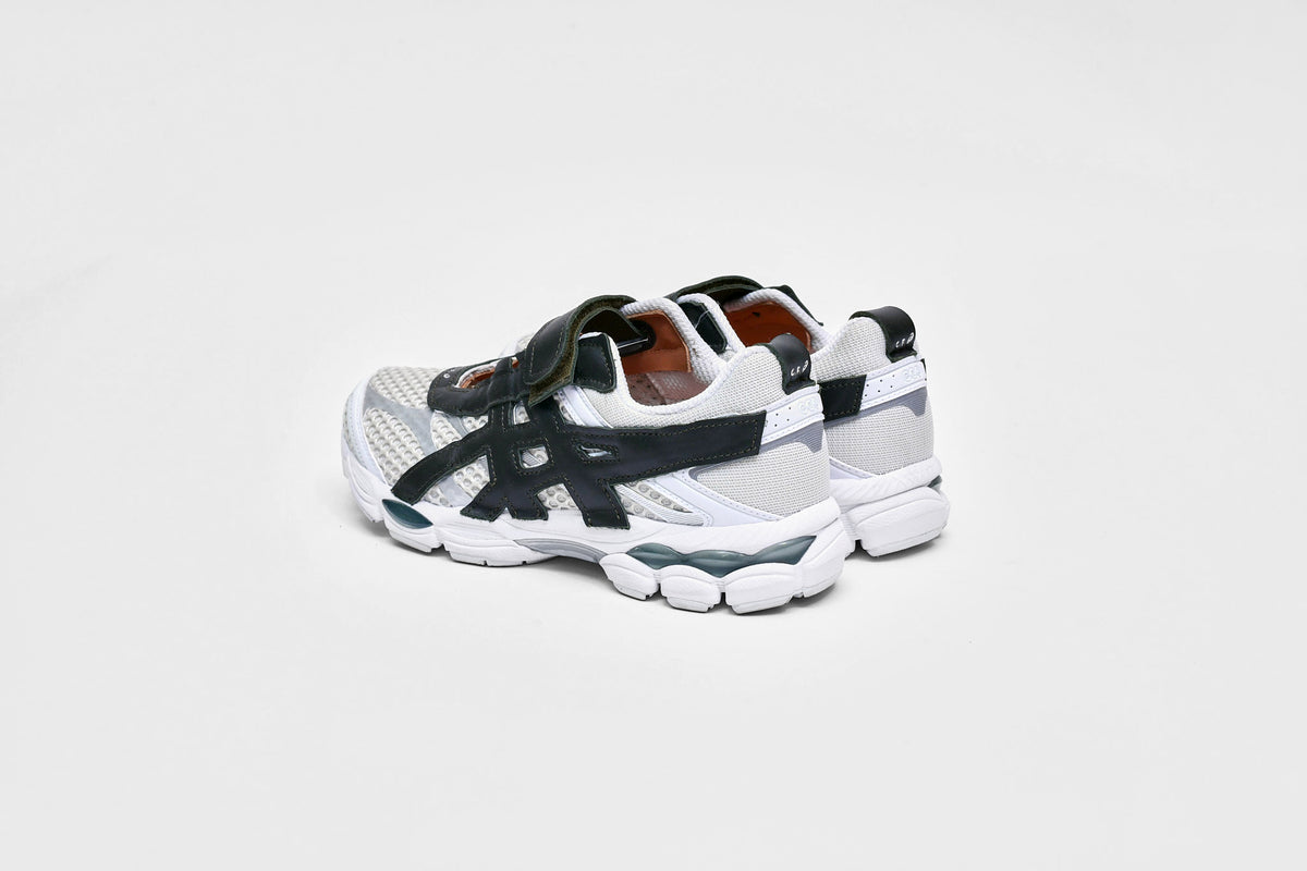 ASICS GEL-CUMULUS™ 16 Mary Jane green