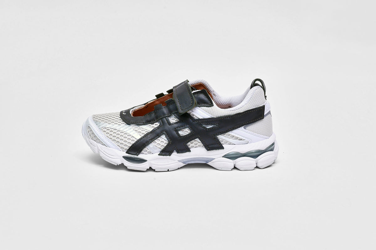 ASICS GEL-CUMULUS™ 16 Mary Jane green