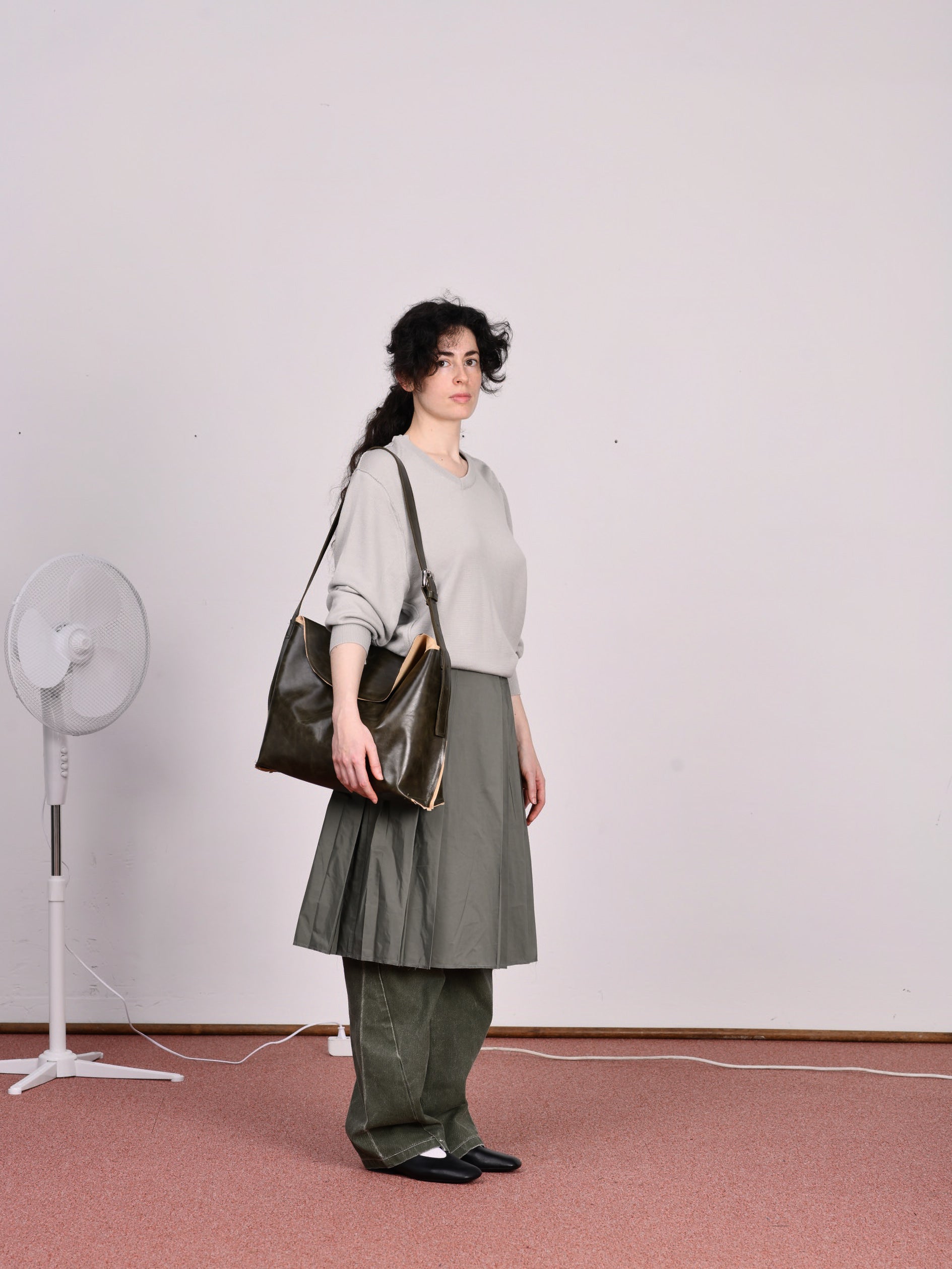 CF.23.14.02.01 BELT BAG cow leather green