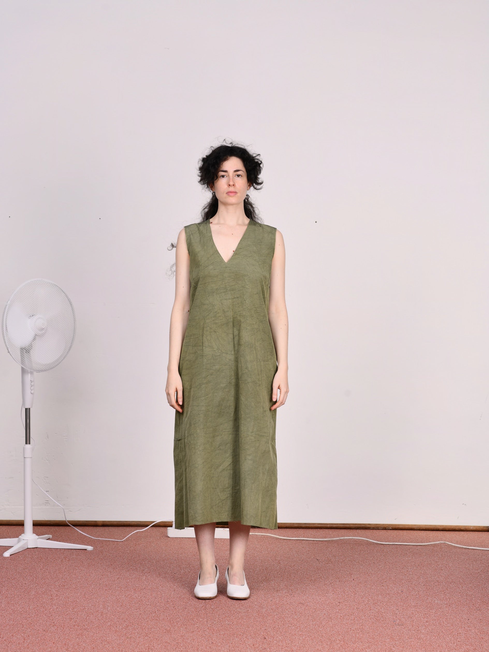 CF.23.08.04.01 V-NECK DRESS viscose green sage