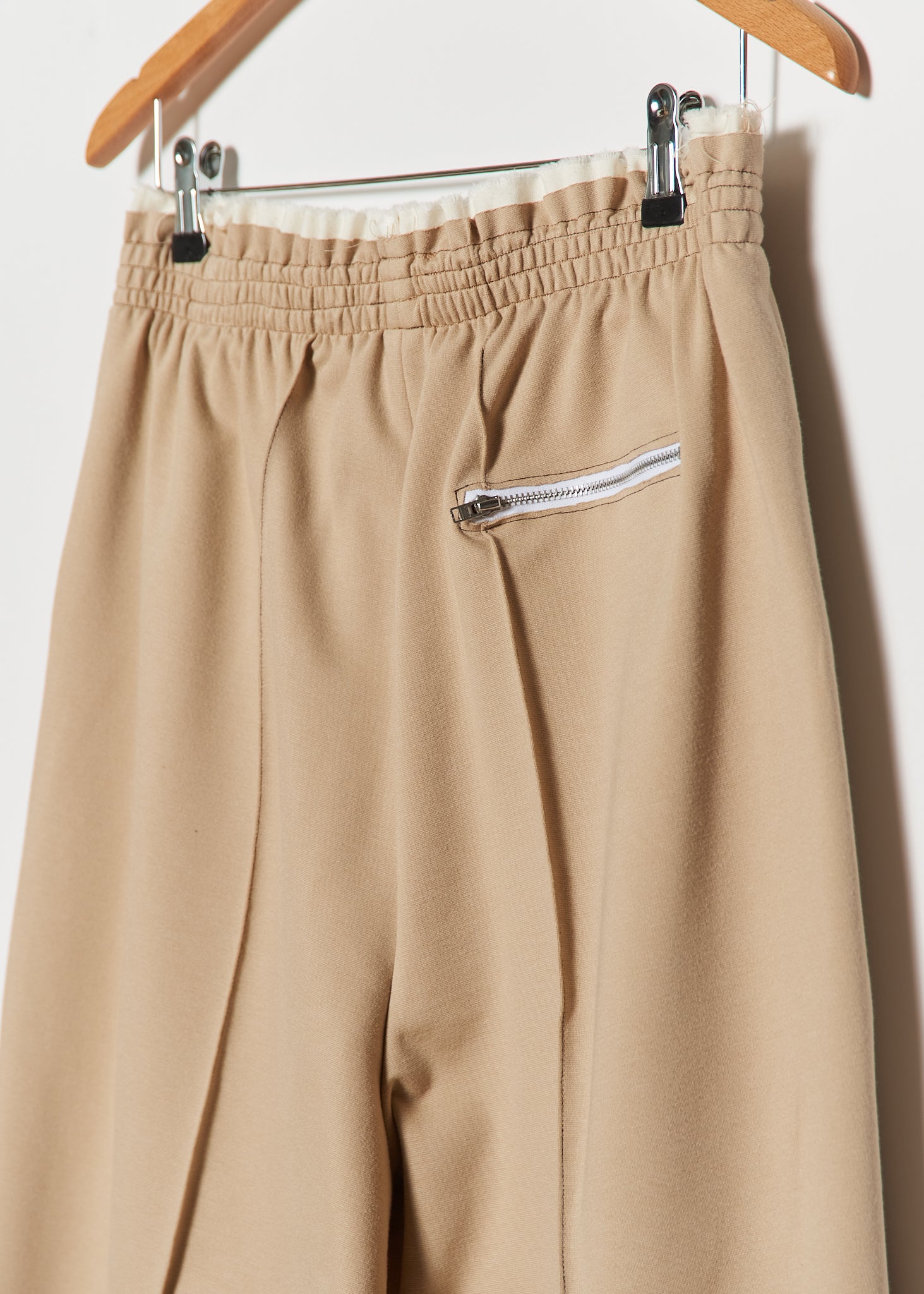 CF.13.06.07.01 TRACK PANTS sand