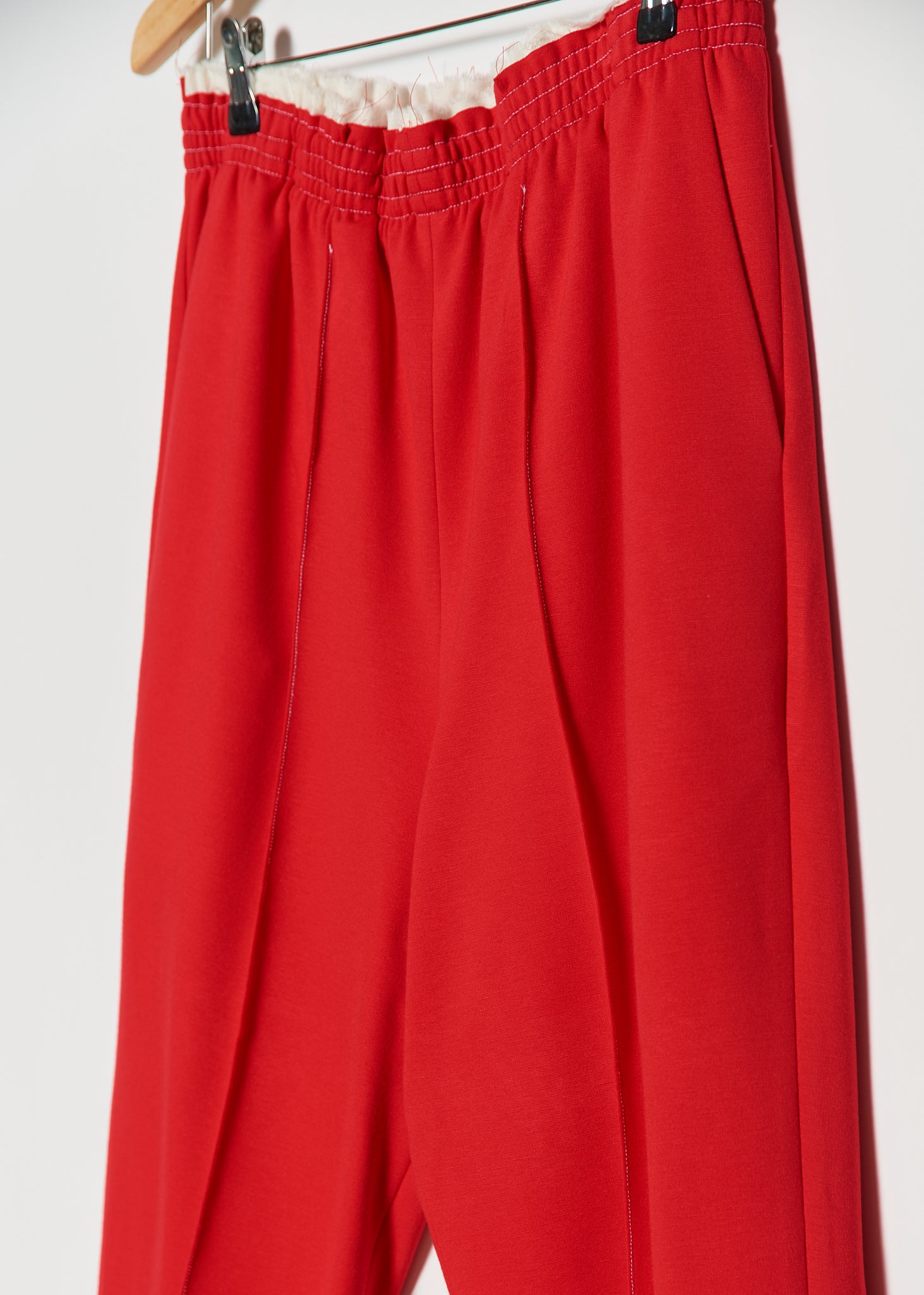 CF.13.06.07.01 TRACK PANTS red