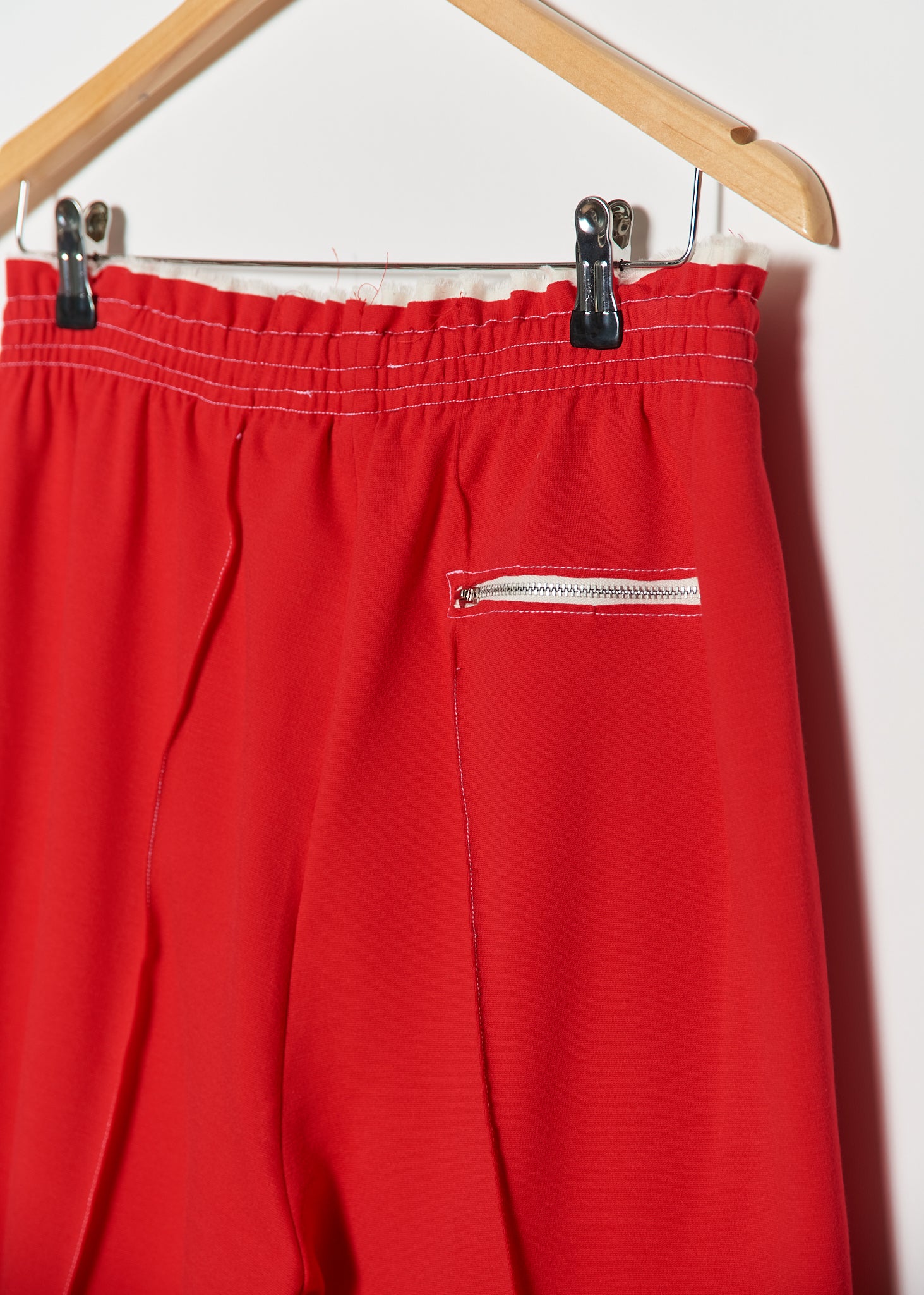 CF.13.06.07.01 TRACK PANTS red