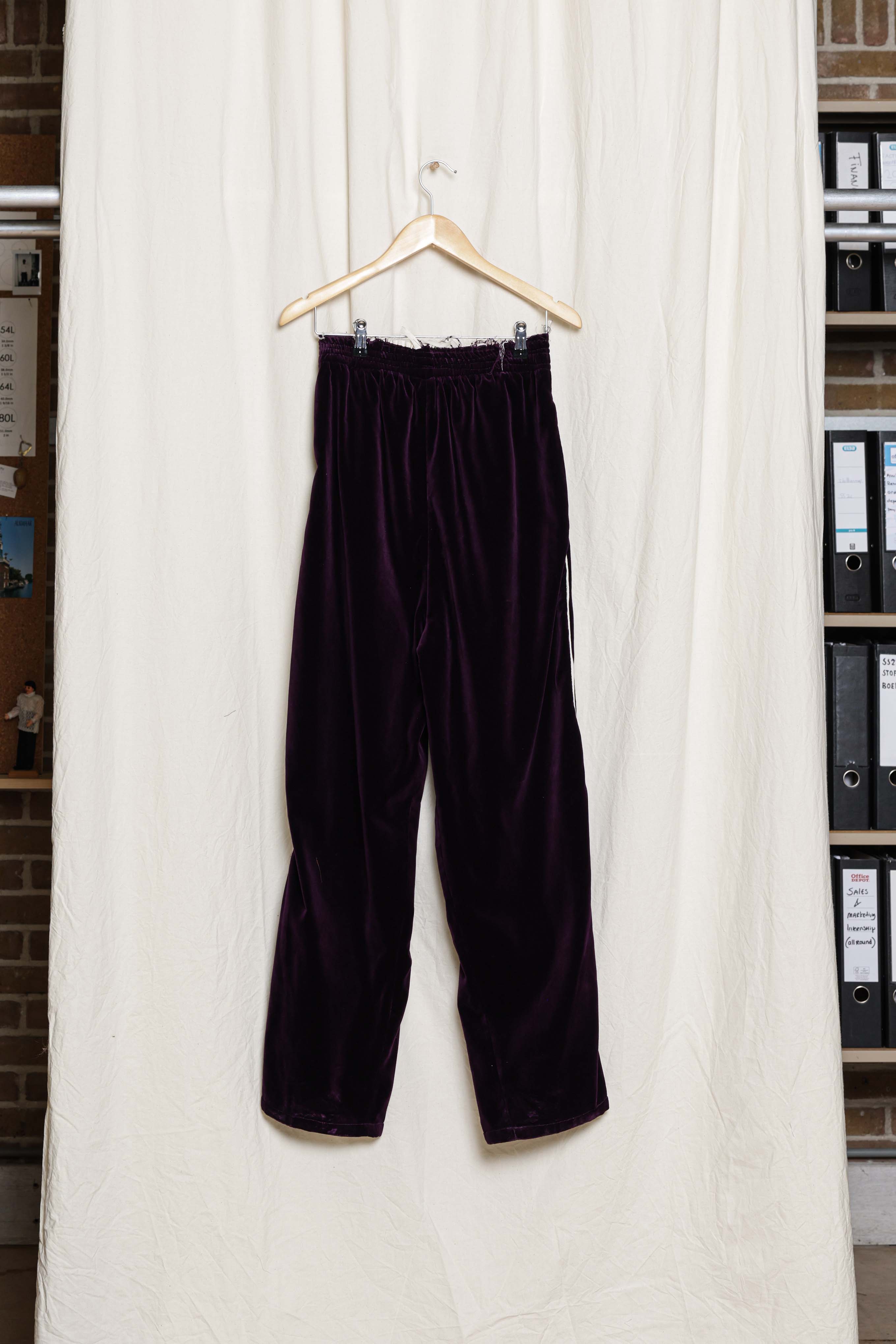 CF.16.06.02.01 SWEAT PANTS purple