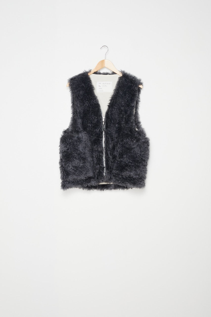 CF.18.05.04.01 ZIP VEST WOOL FUR GREY