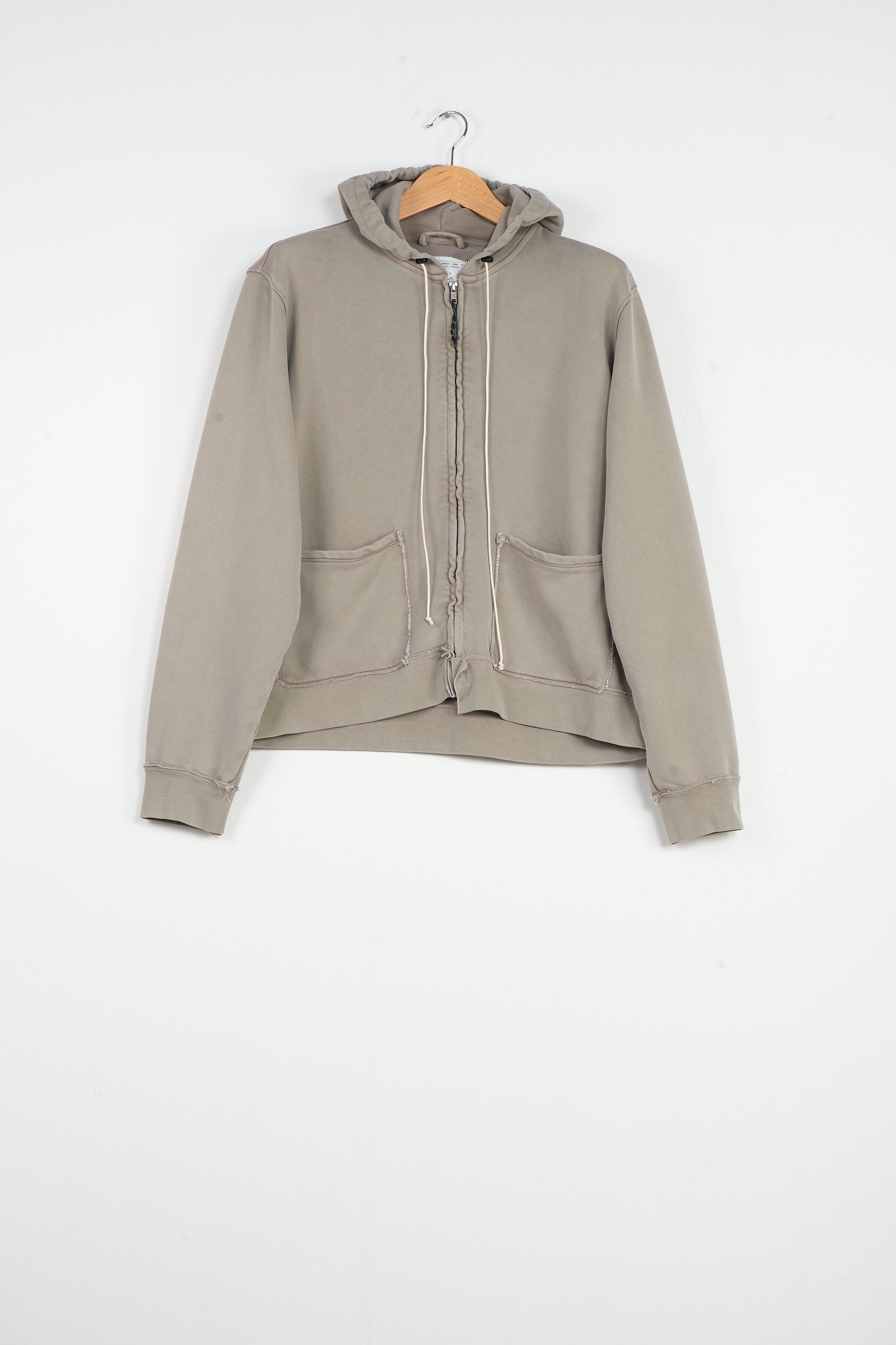 CF.20.02.01.01 FITTED ZIP HOODIE taupe