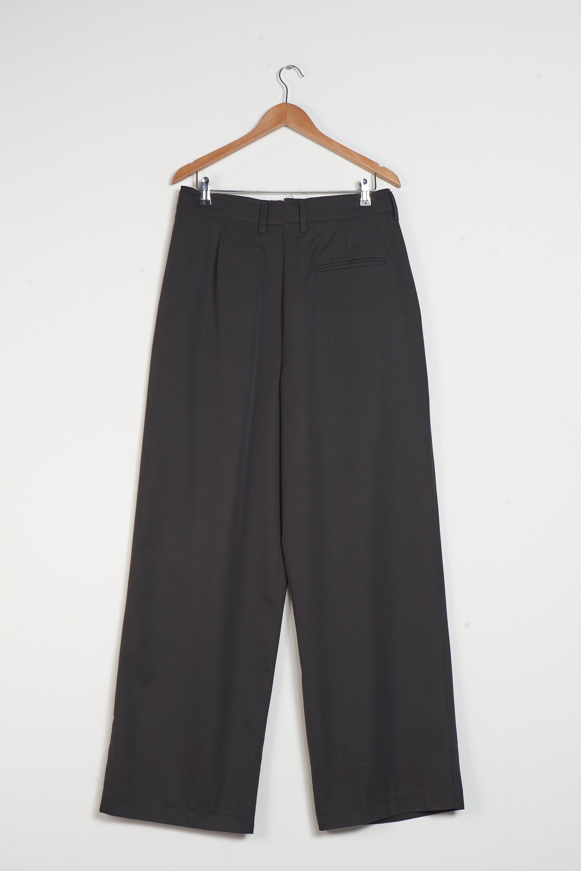 CF.20.06.09.02 SUIT PANTS faded black