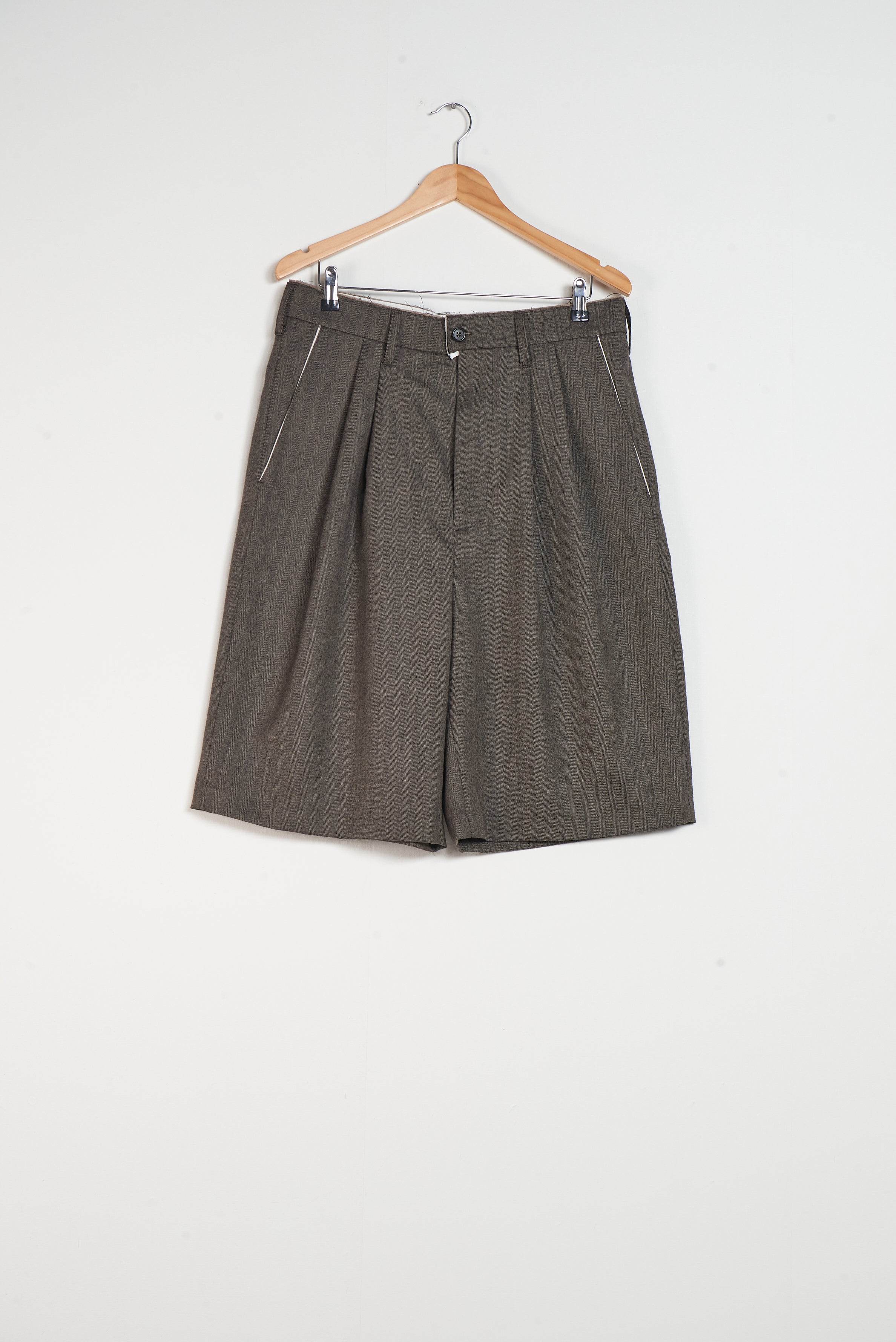 CF.20.06.11.01 SLIM SUIT SHORTS herringbone