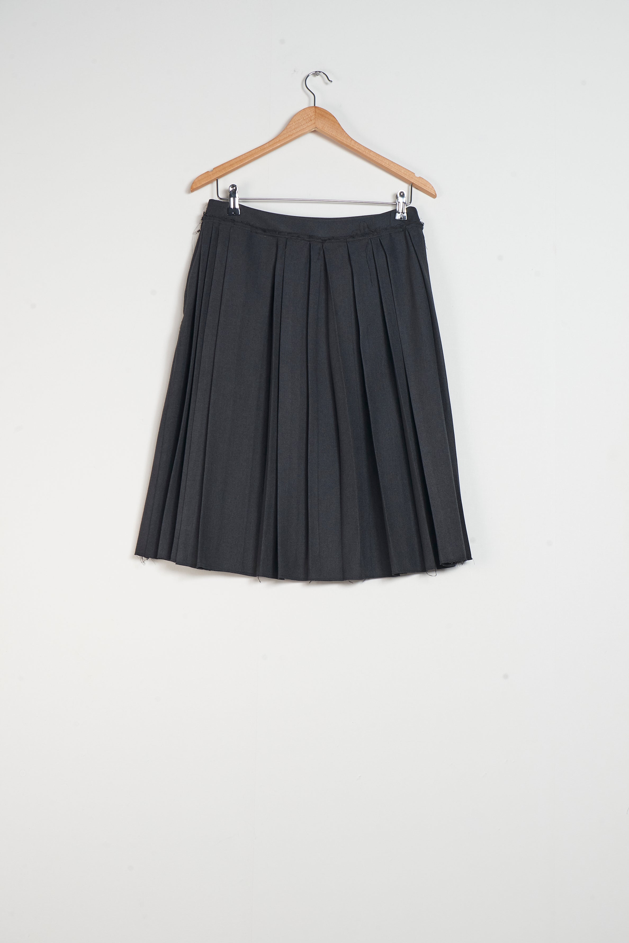 CF.20.07.02.01 PLEAT SKIRT grey