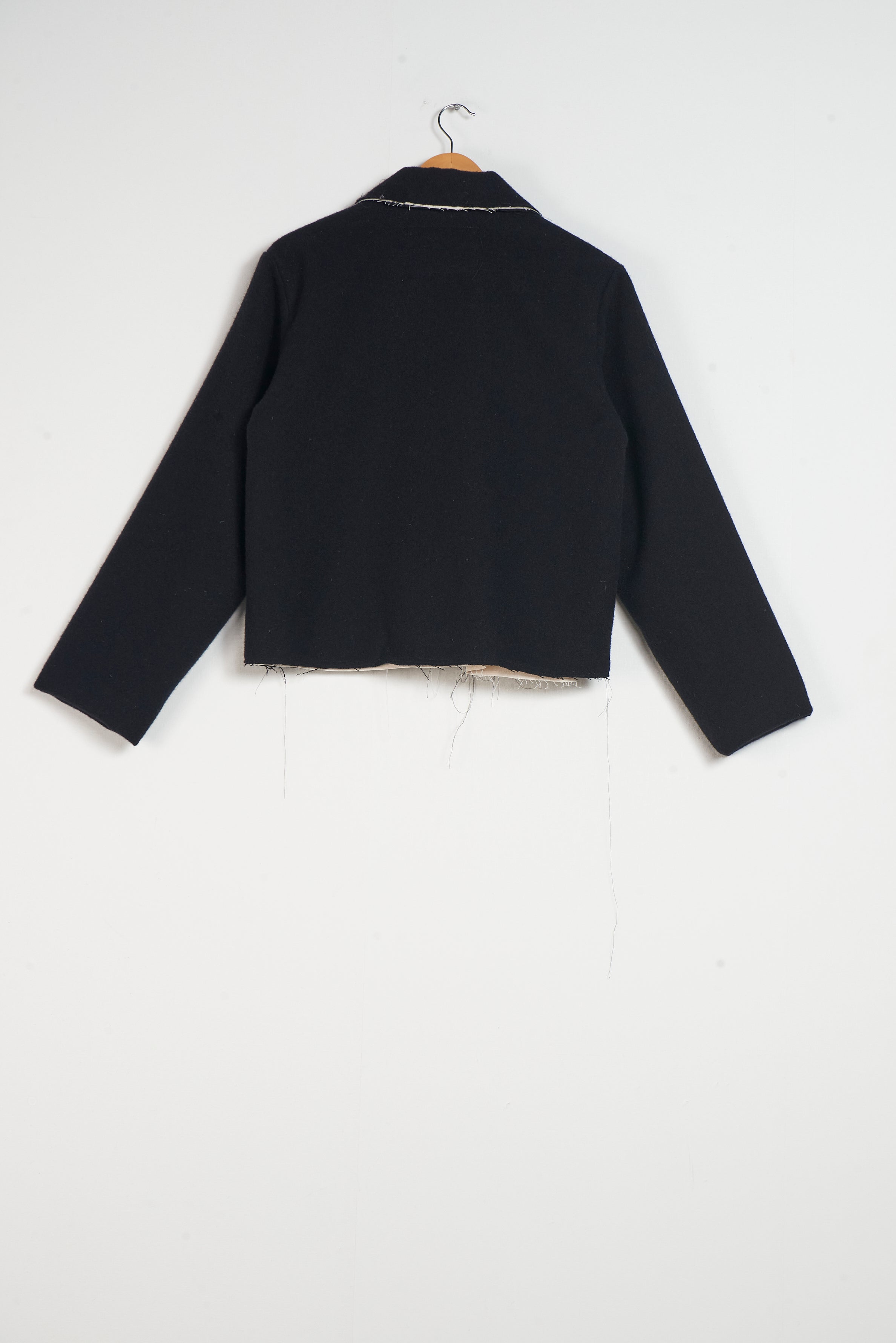 CF.20.10.02.01 FITTED SIMPLE JACKET black