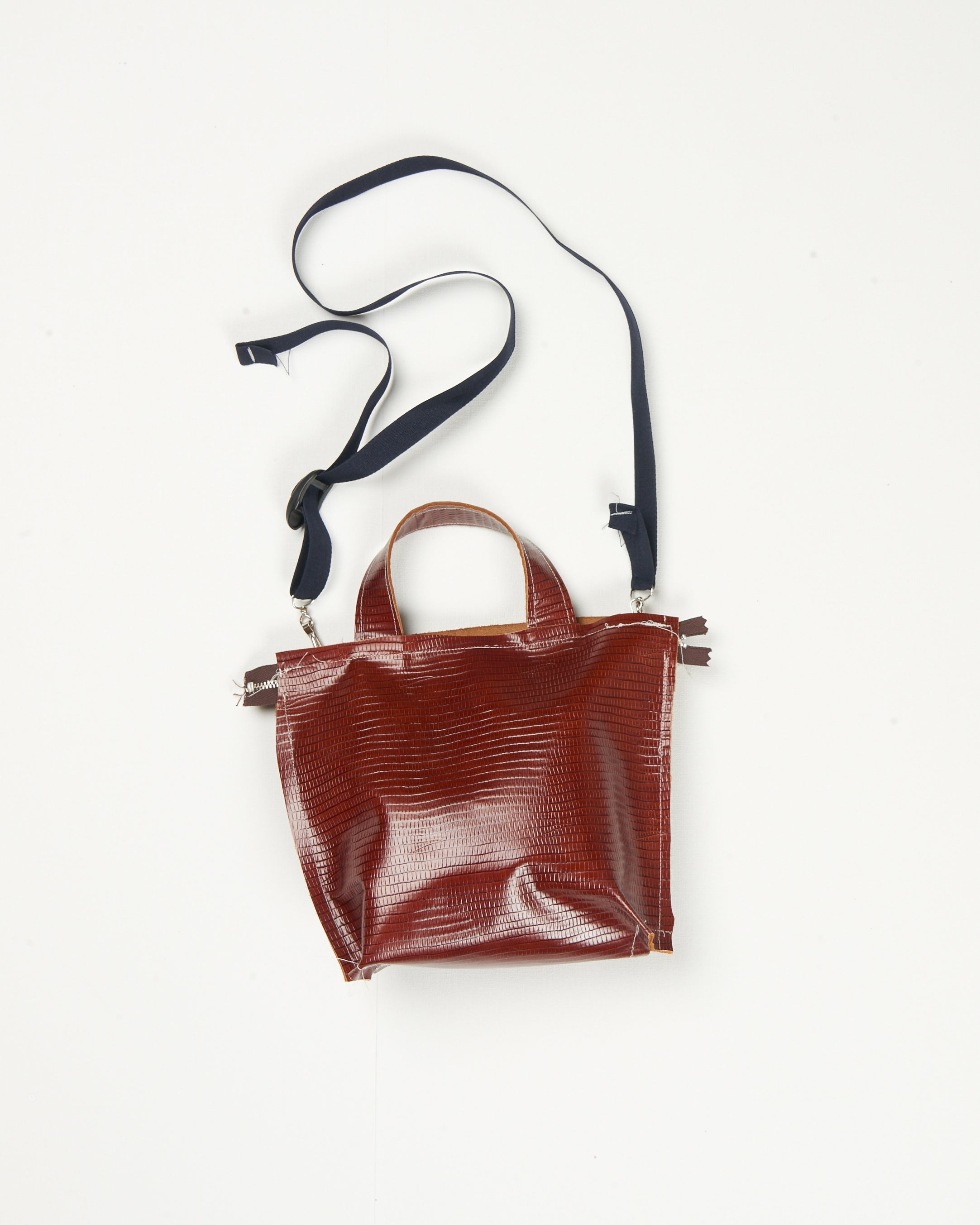 CF.21.11.06.03 MINI SHOPPER leather brown croc – Camiel Fortgens