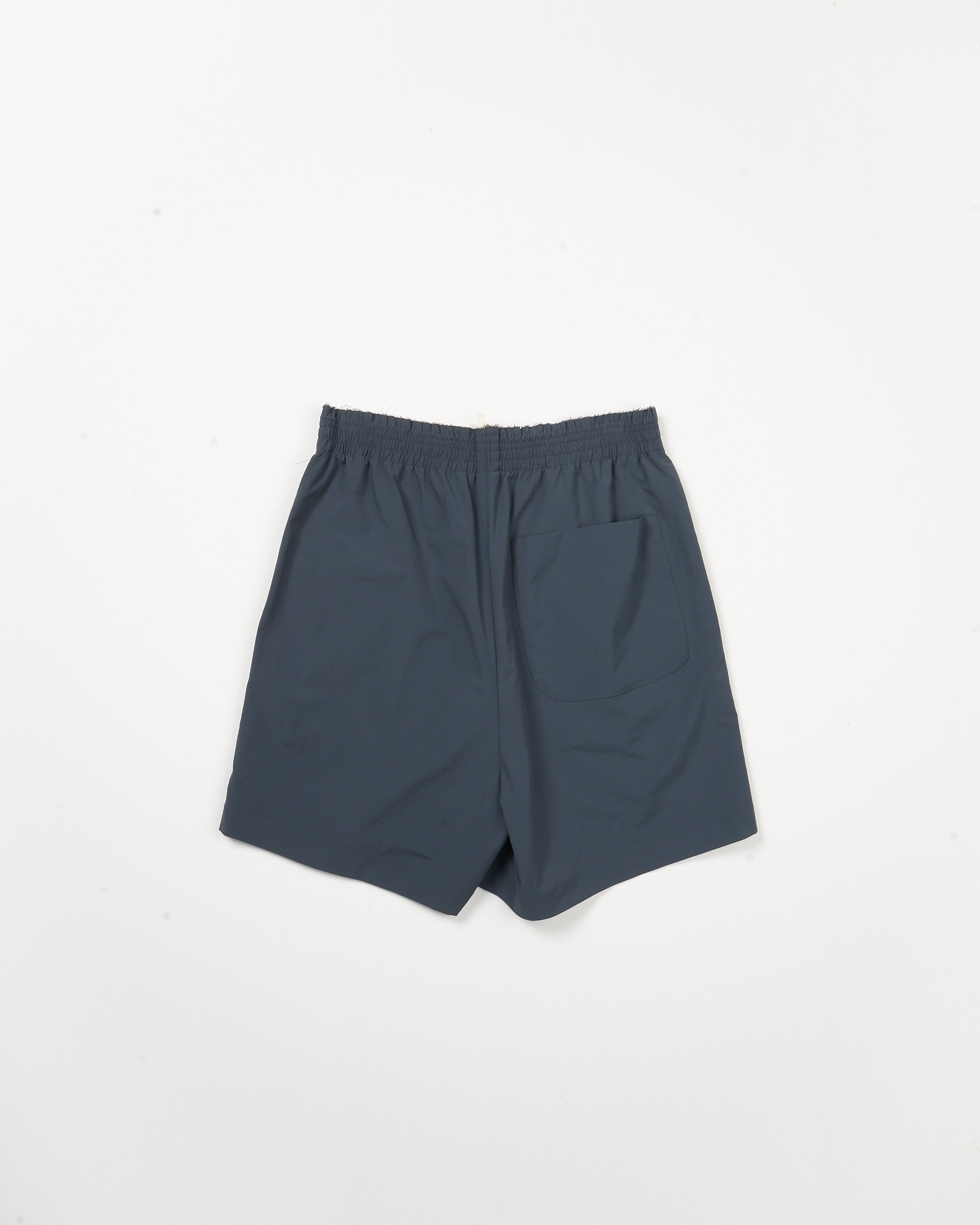 CF.21.13.01.05 KNEE SHORTS technical nylon petrol – Camiel Fortgens
