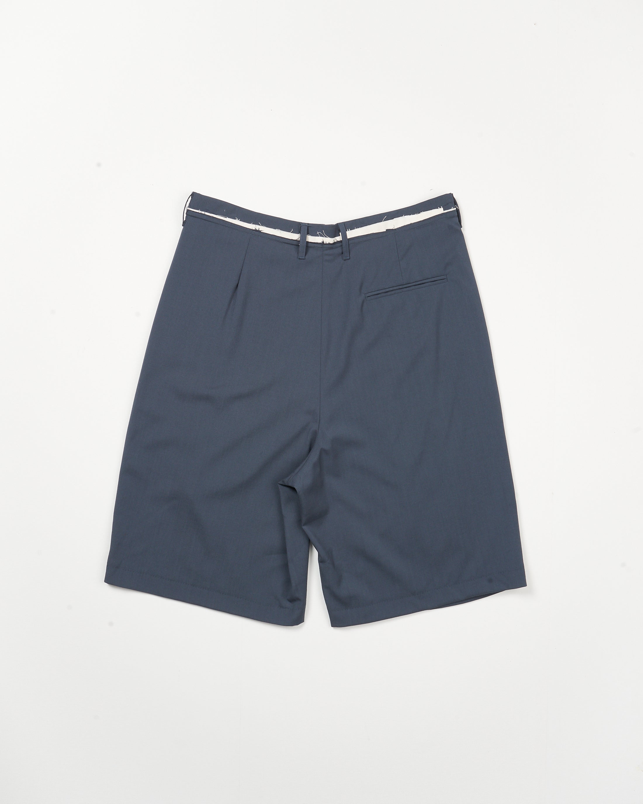 CF.21.13.02.02 SLIM SUIT SHORTS petrol