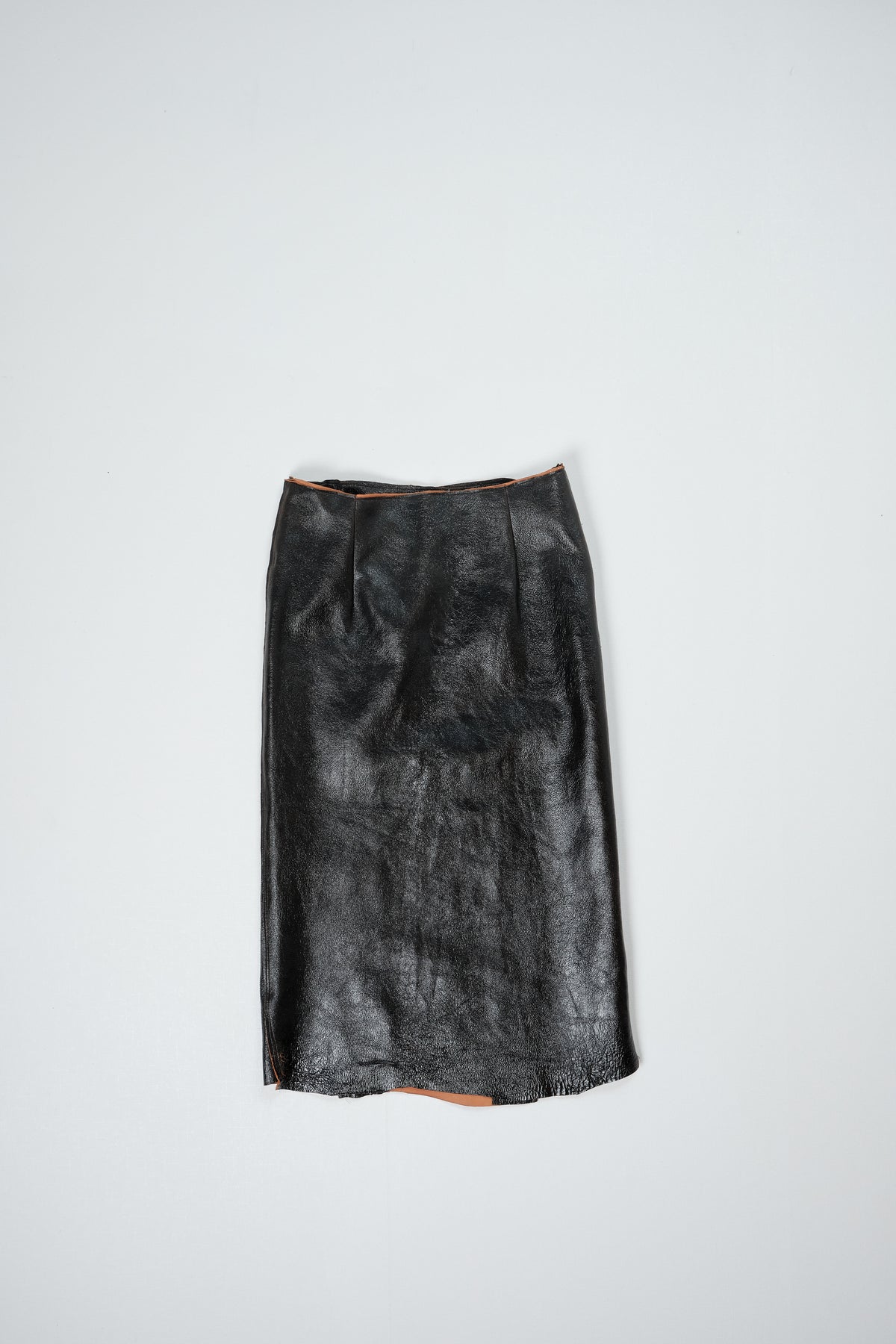 CF.22.16.05.01 WRAP SKIRT crack leather black