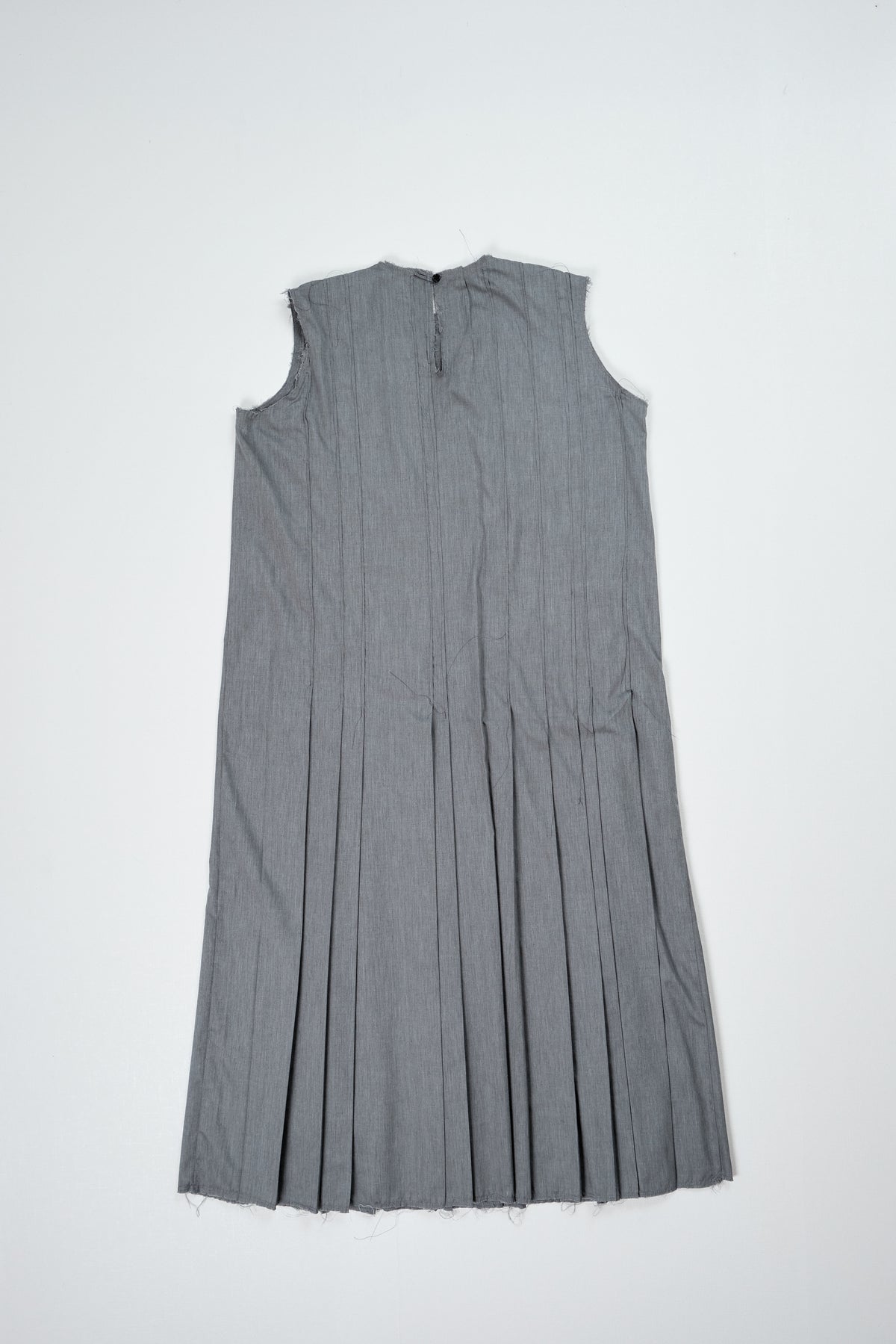 CF.22.08.05.02 PLEAT DRESS poly/cotton grey