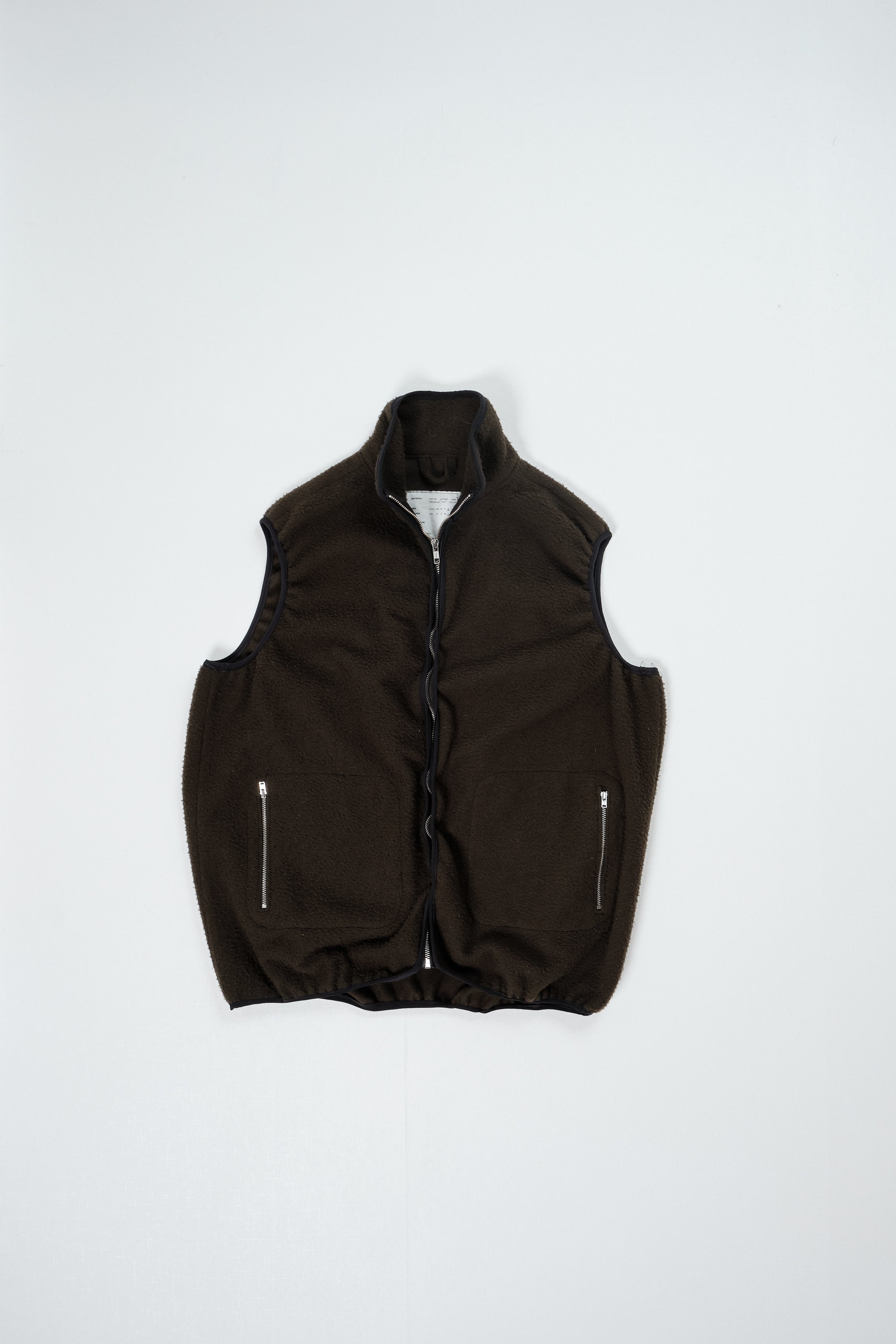 TOPS & VESTS – Camiel Fortgens