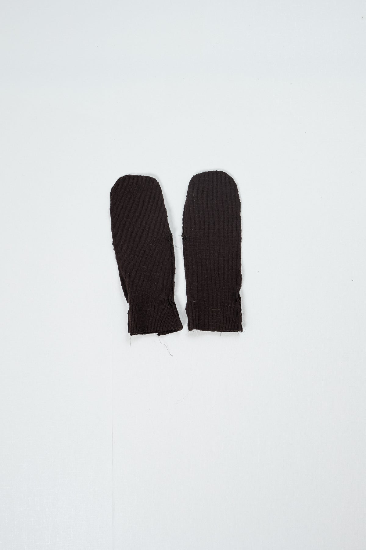 CF.22.11.04.01 HEAVY KNIT MITTENS heavy rib dark brown